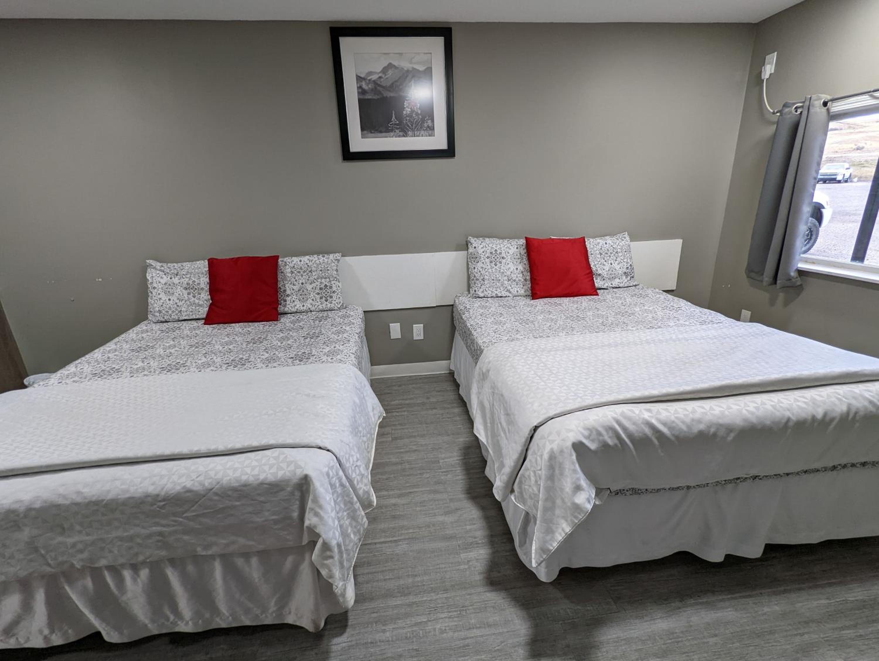 Standard Double Room - Photo 12