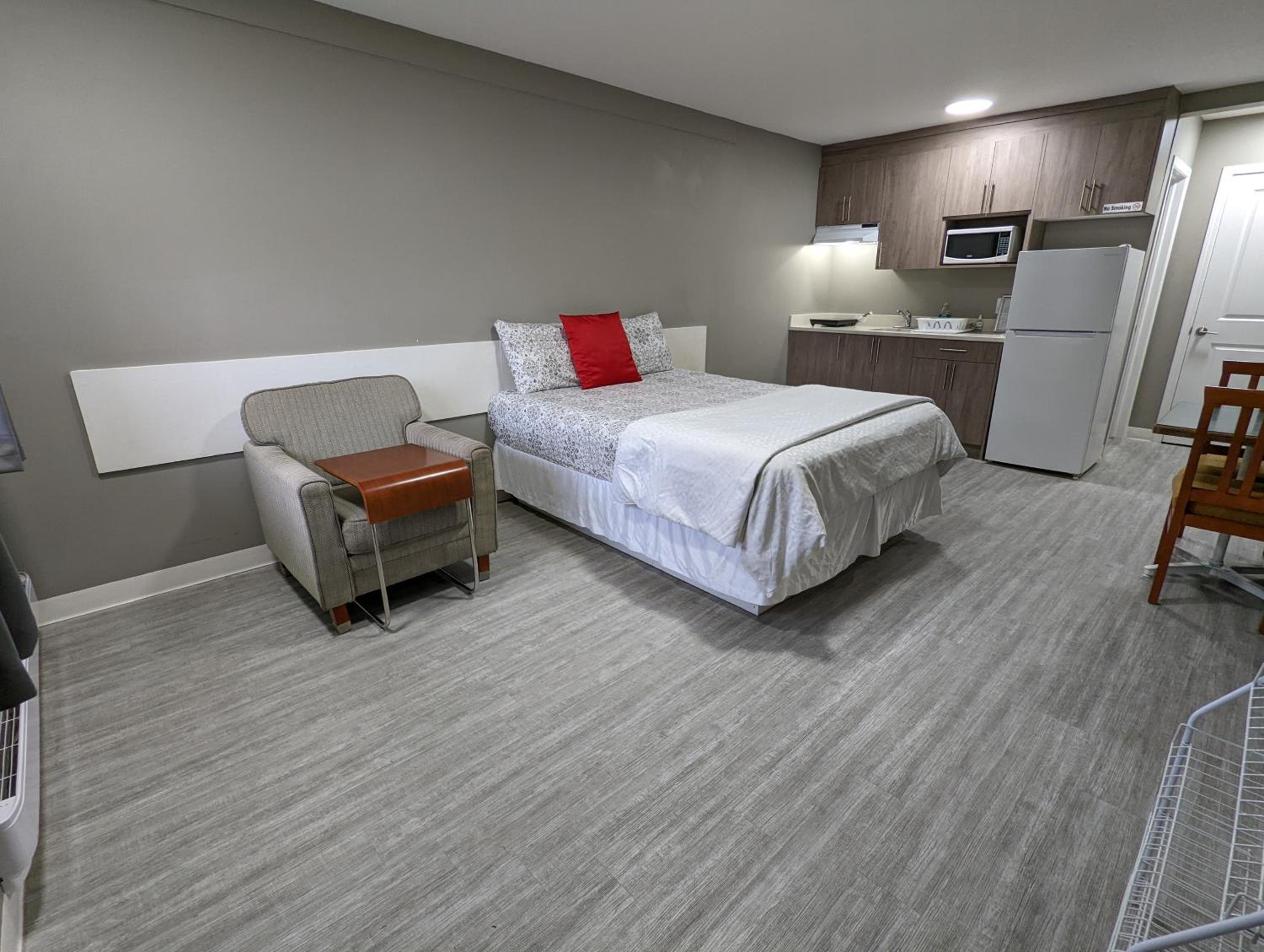 Queen Suite photo 2