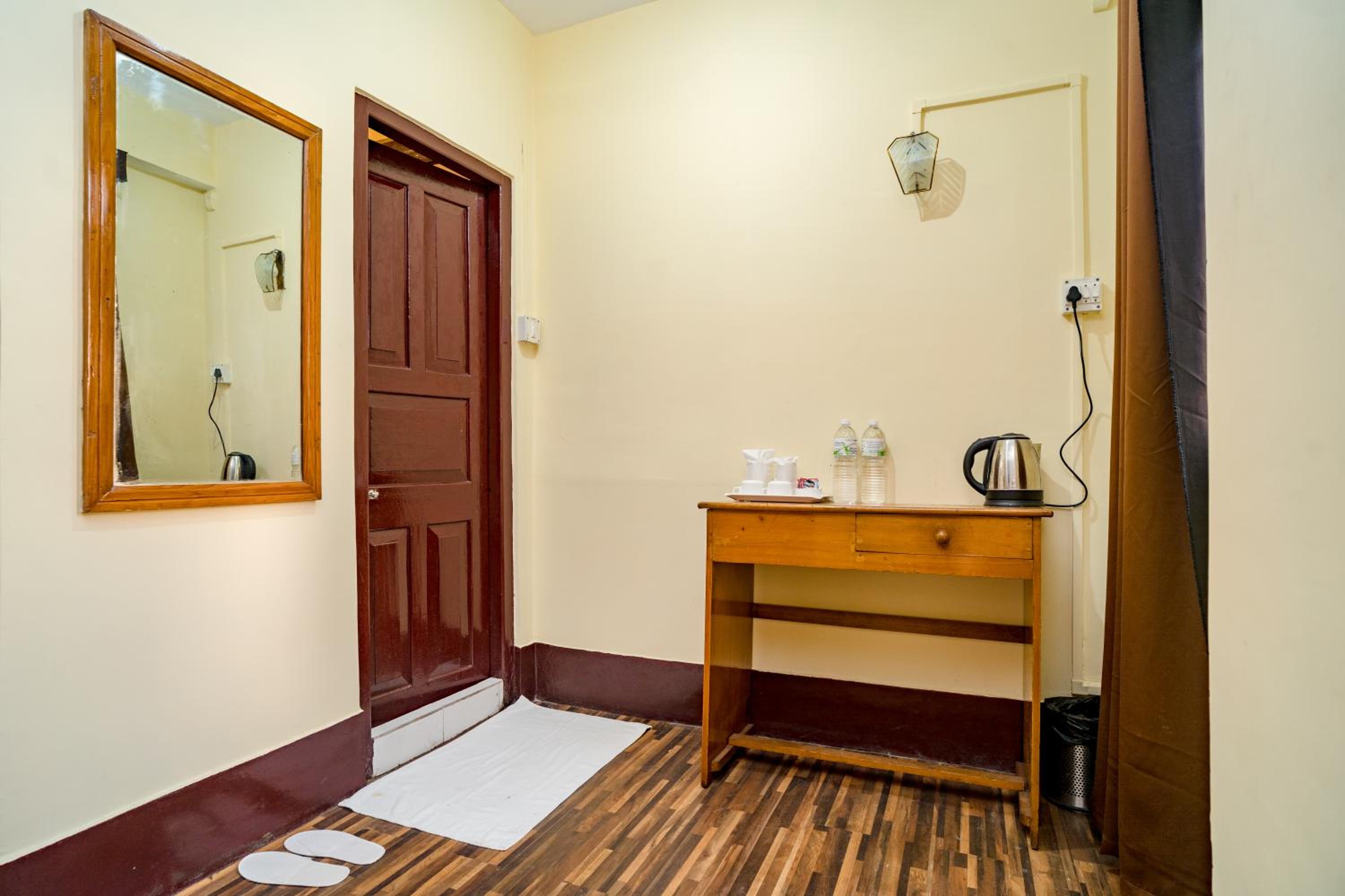 Standard Double Room - Photo 26