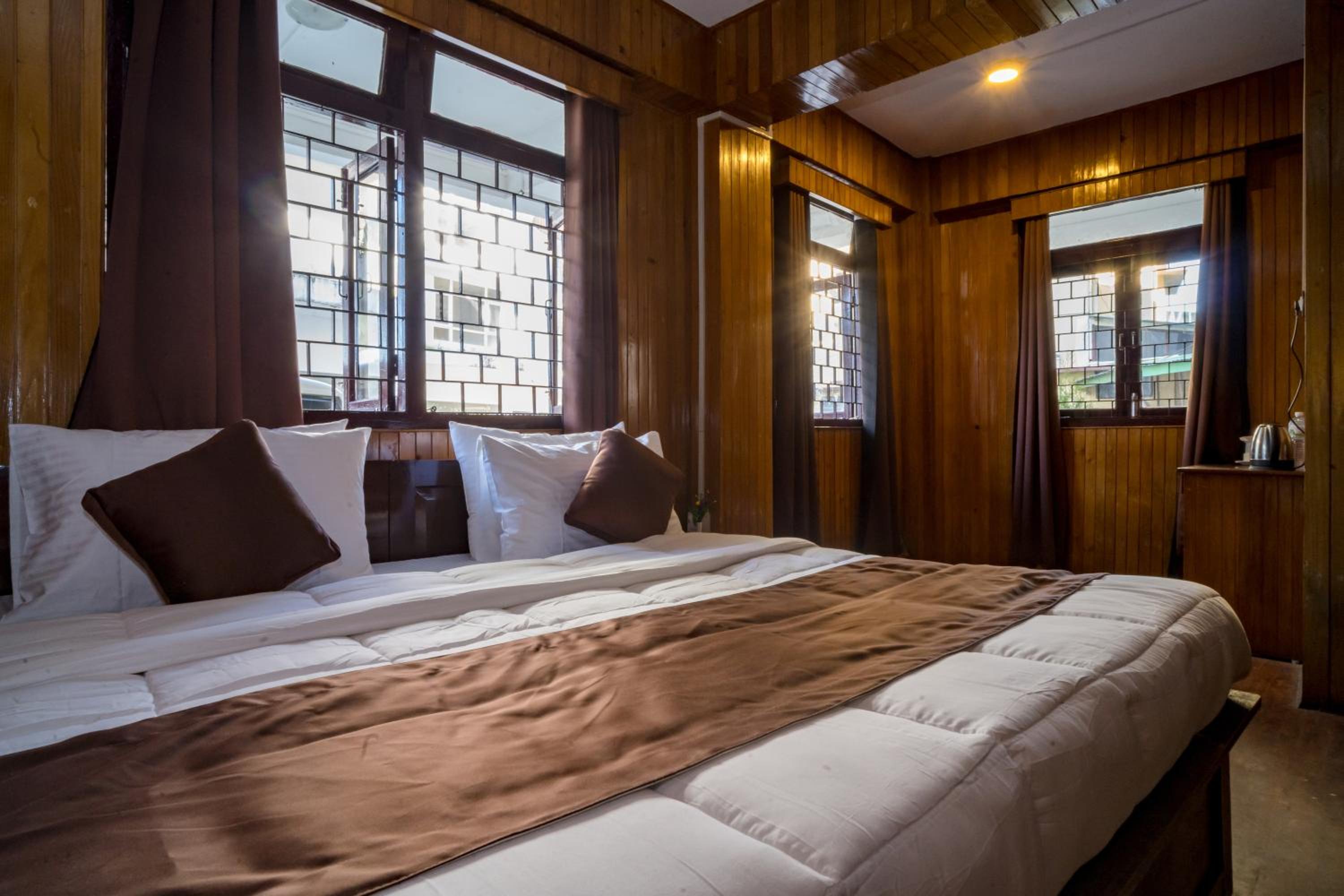 Standard Double Room - Photo 36