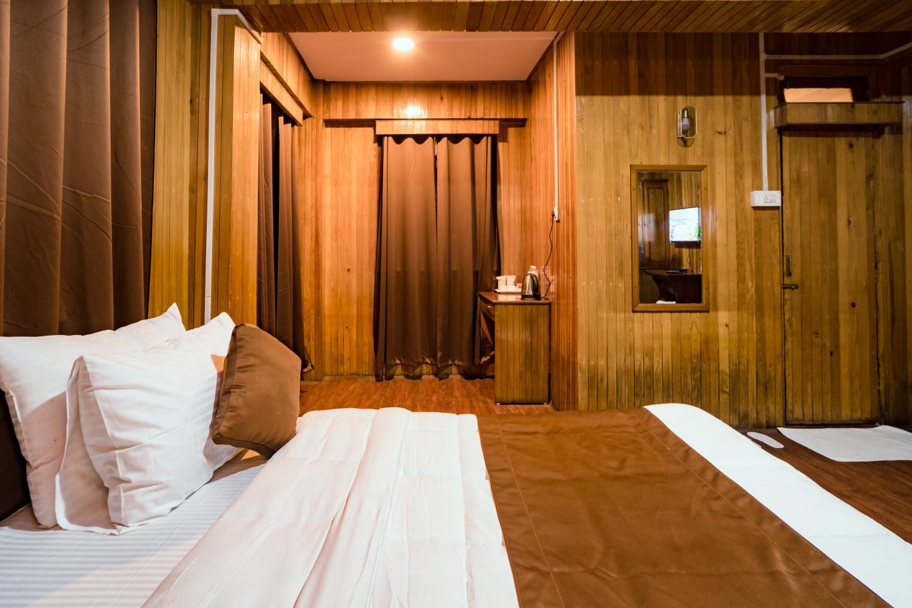 Standard Double Room - Photo 41