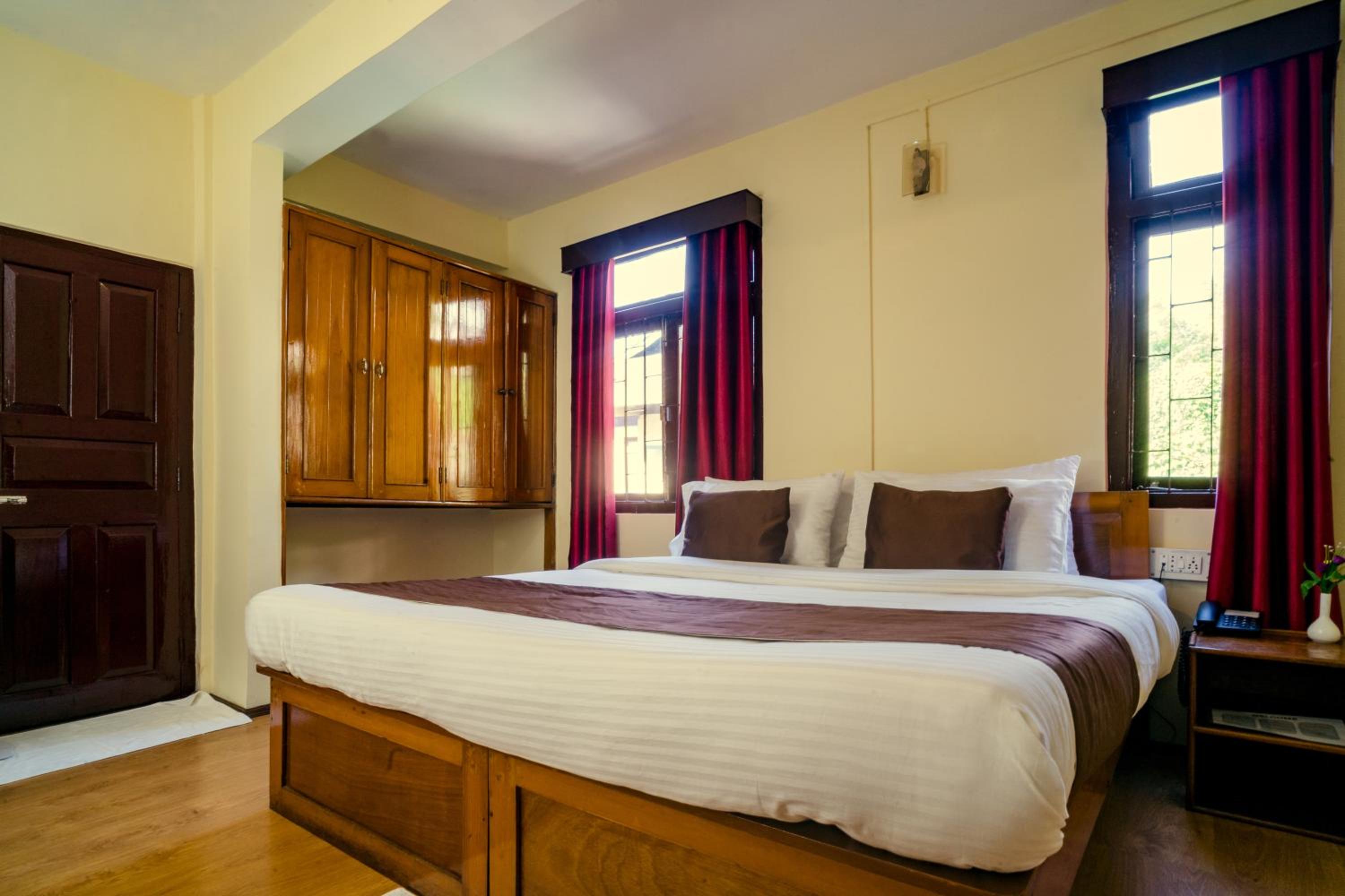 Deluxe Room - Photo 19