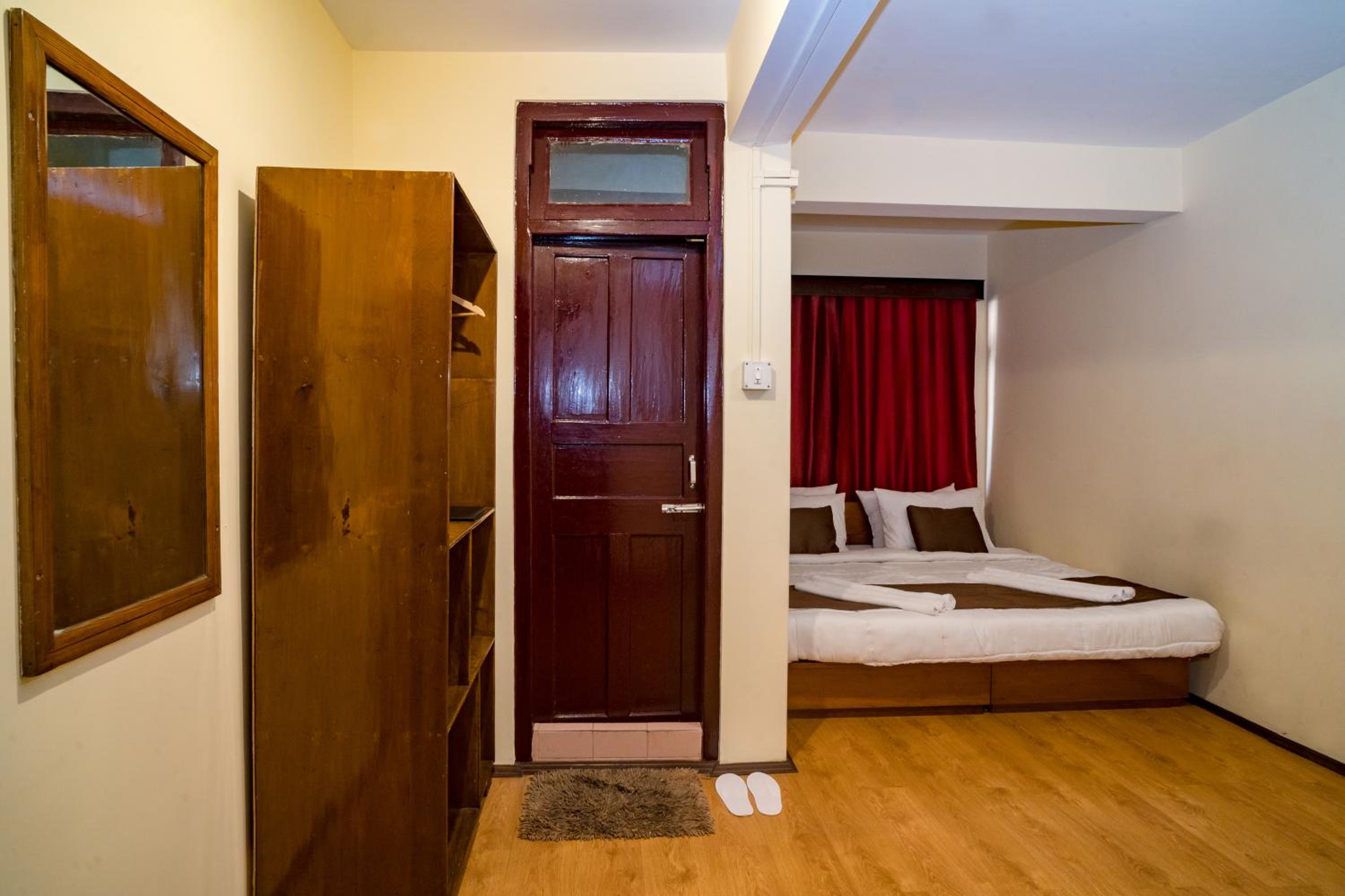 Standard Double Room - Photo 32