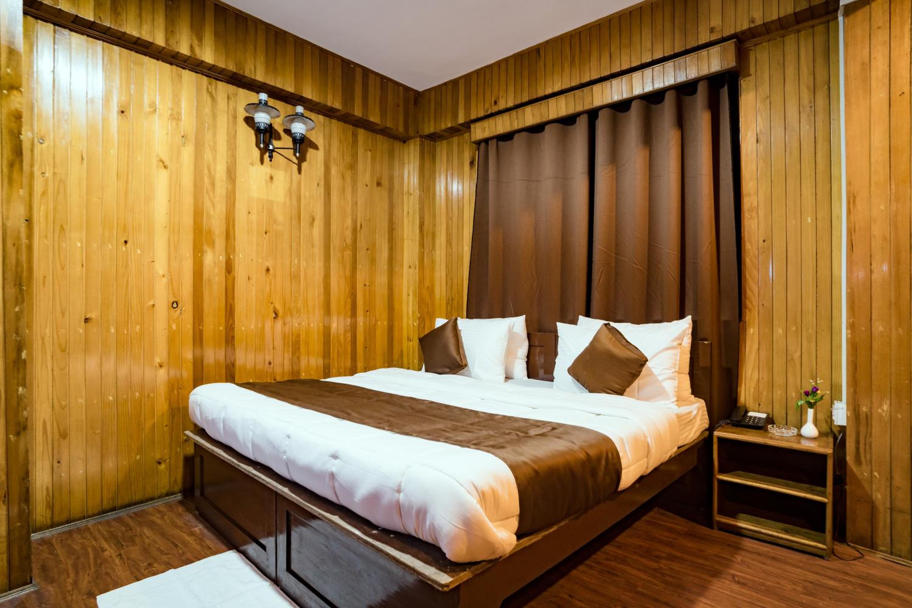 Standard Double Room - Photo 38