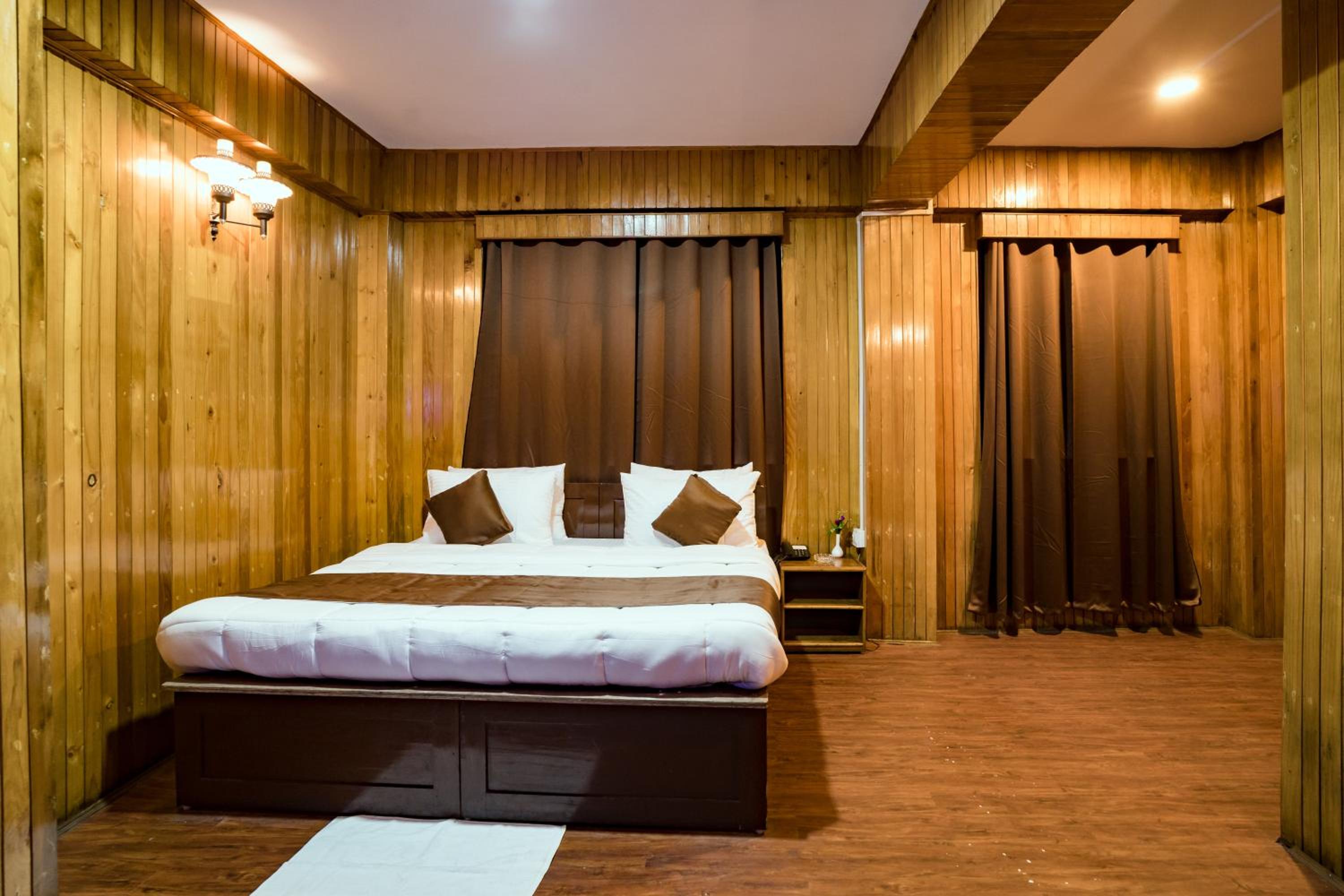 Standard Double Room - Photo 37