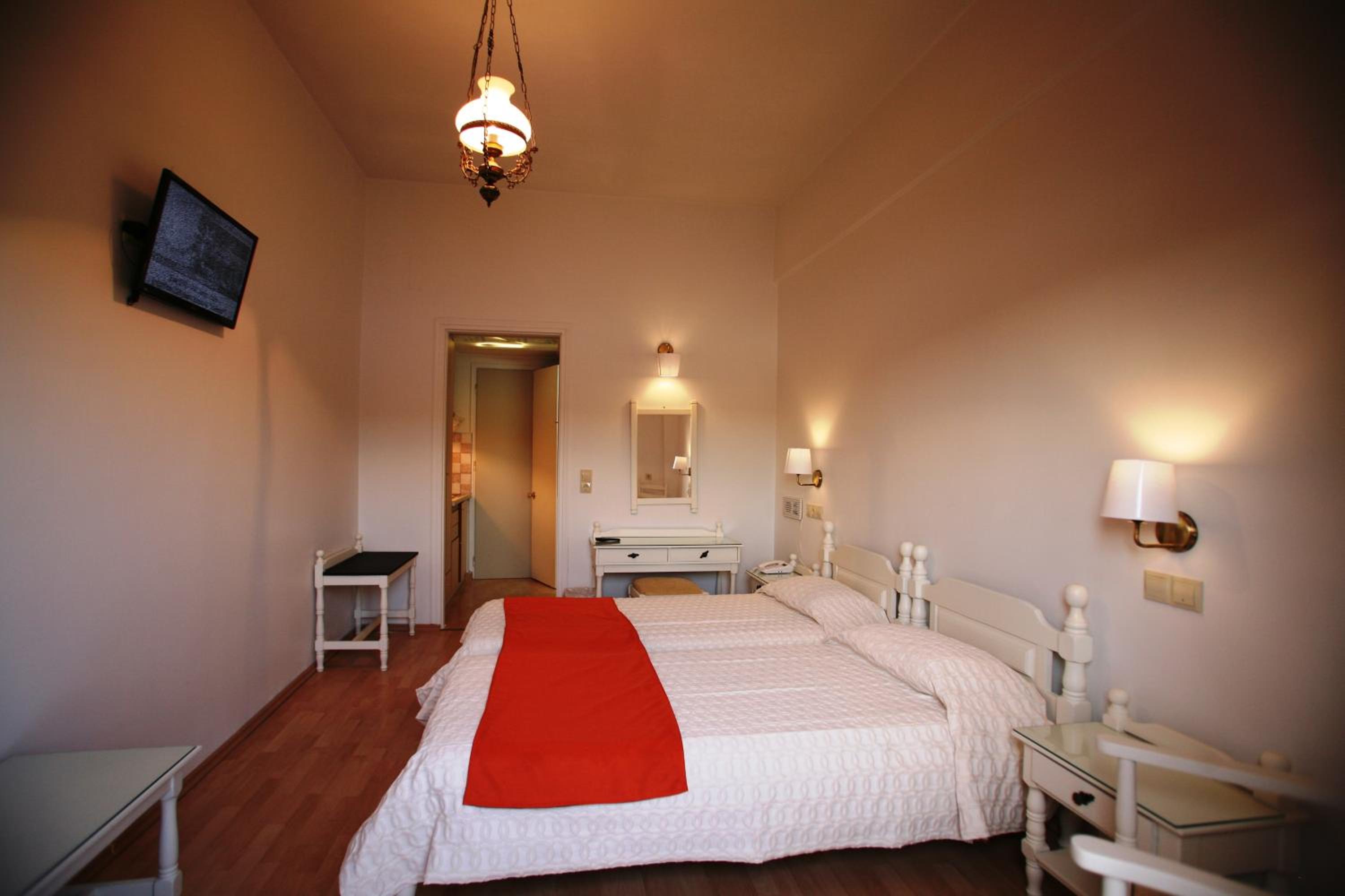 Double or Twin Room - Sea Front 2nd floor photo 2