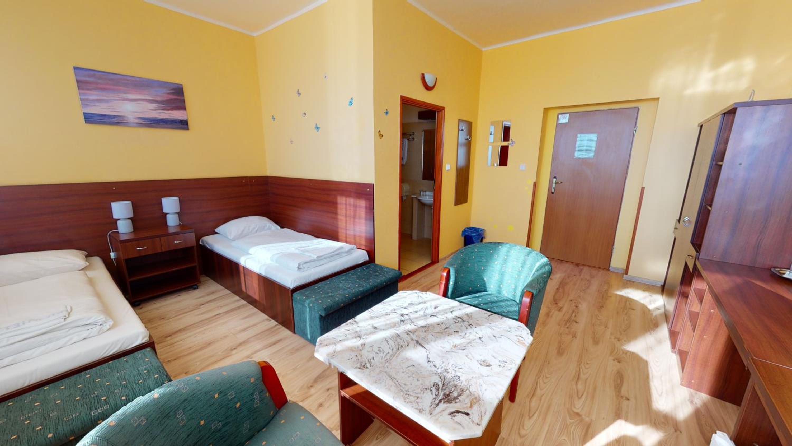 Standard Twin Room - Photo 1