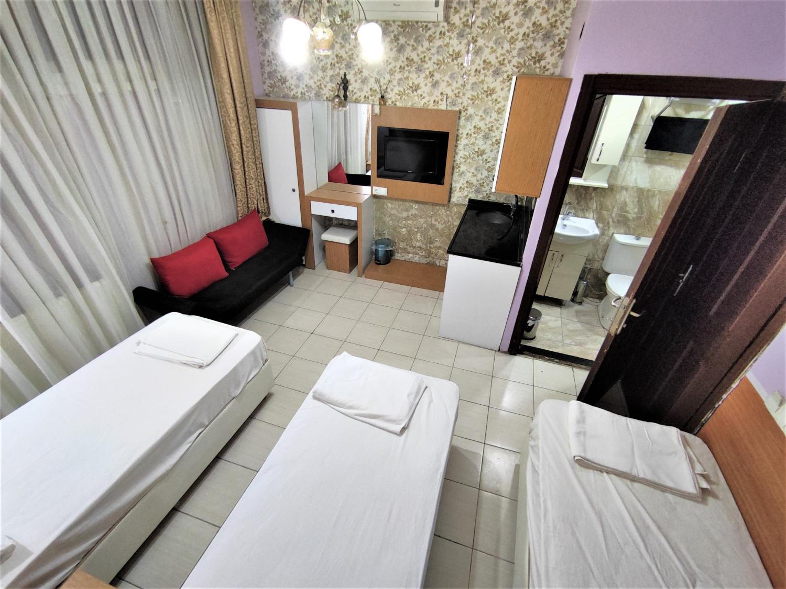 Single Bed in Dormitory Room photo 1