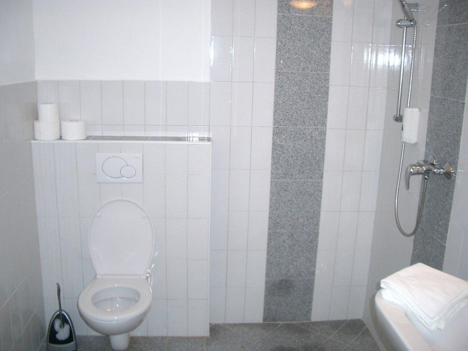 Double Room - Photo 8