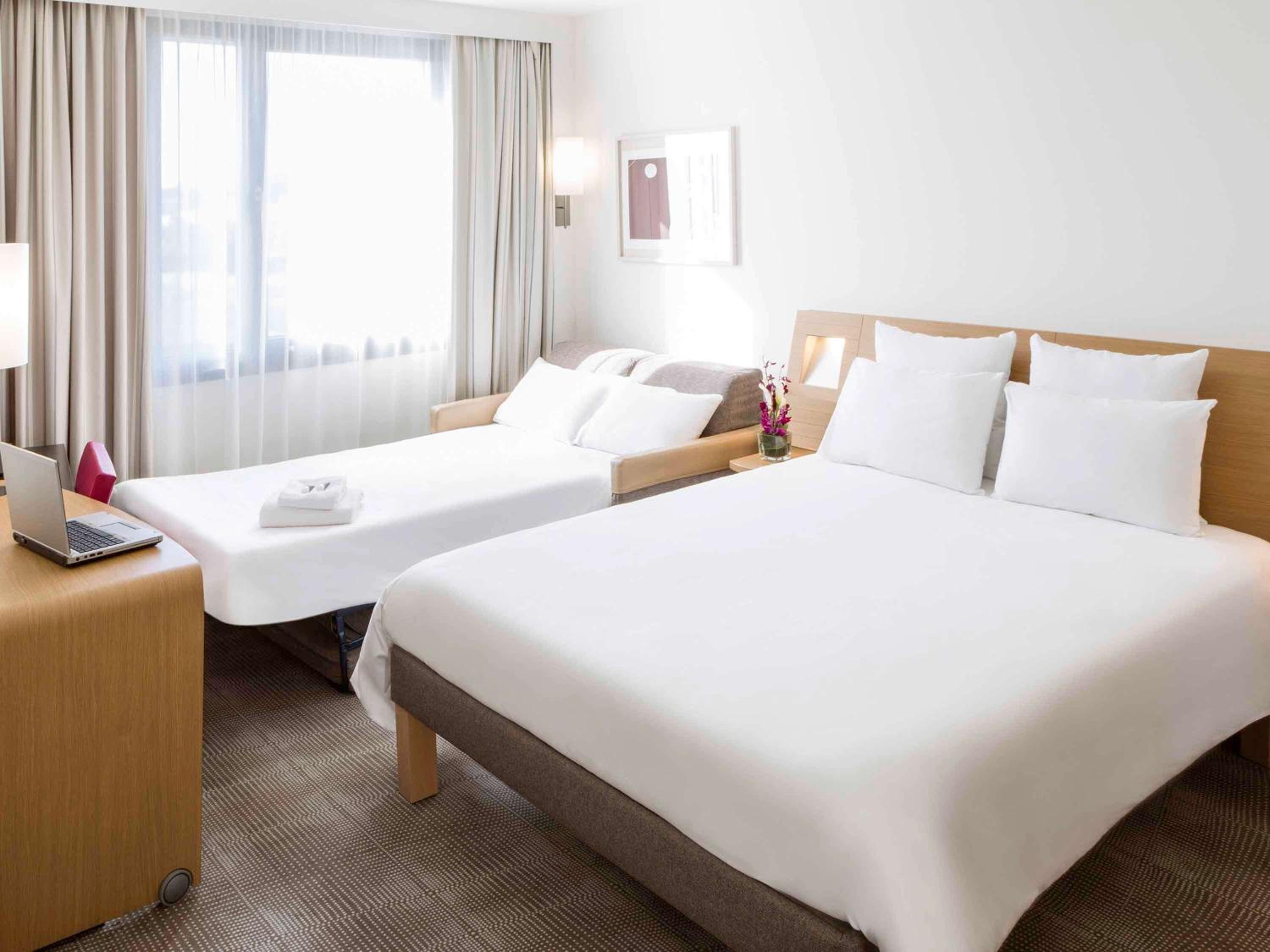 Classic Double Room with Sofa Bed - Photo 4