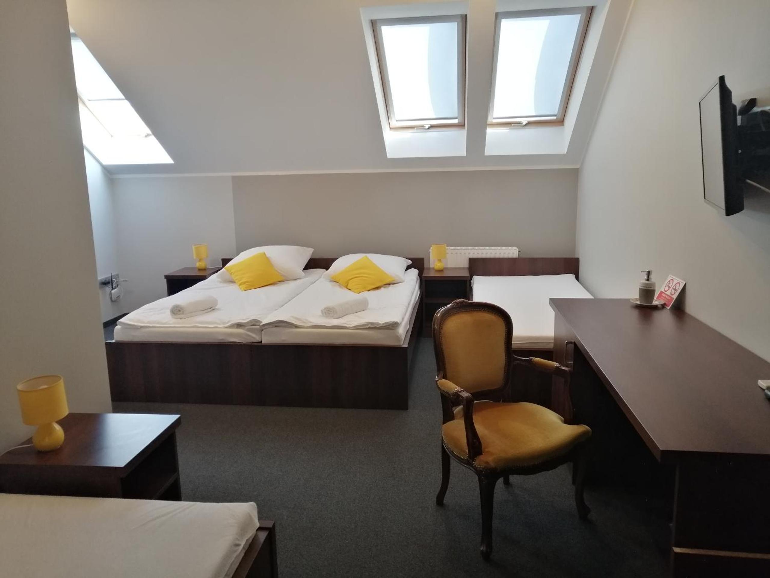 Quadruple Room with Bathroom photo 1