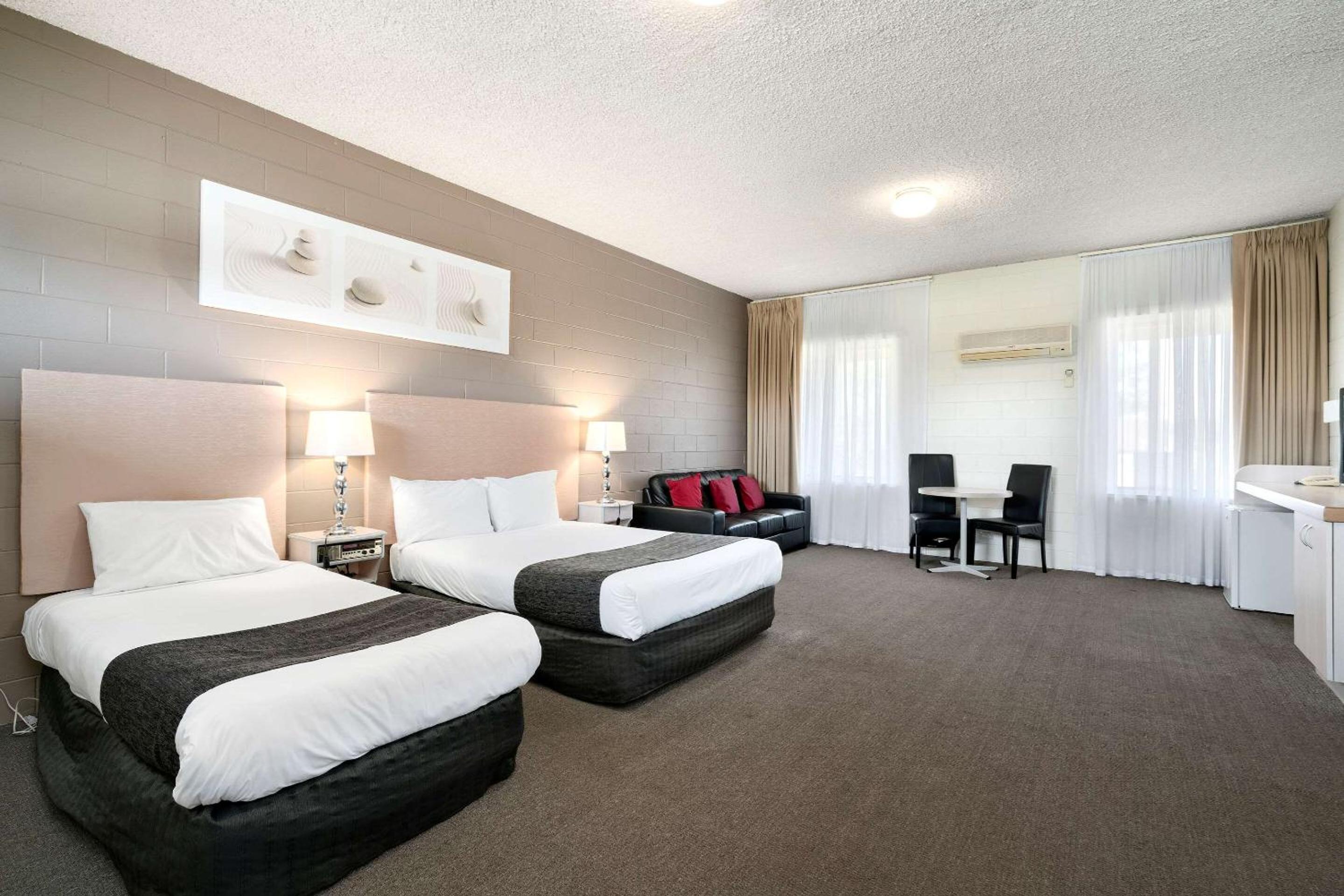 Twin Suite