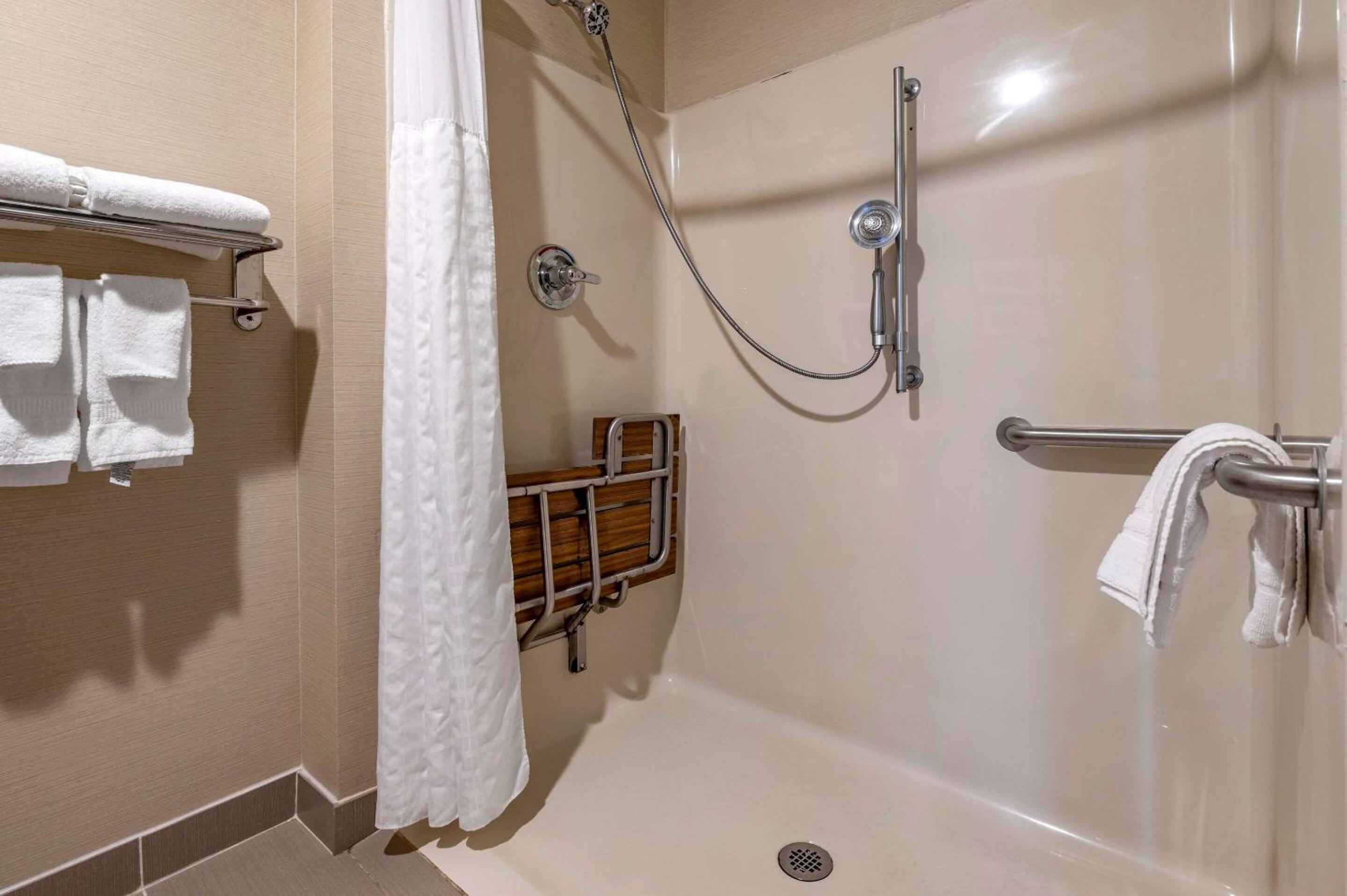 King Room - Disability Access - Photo 2