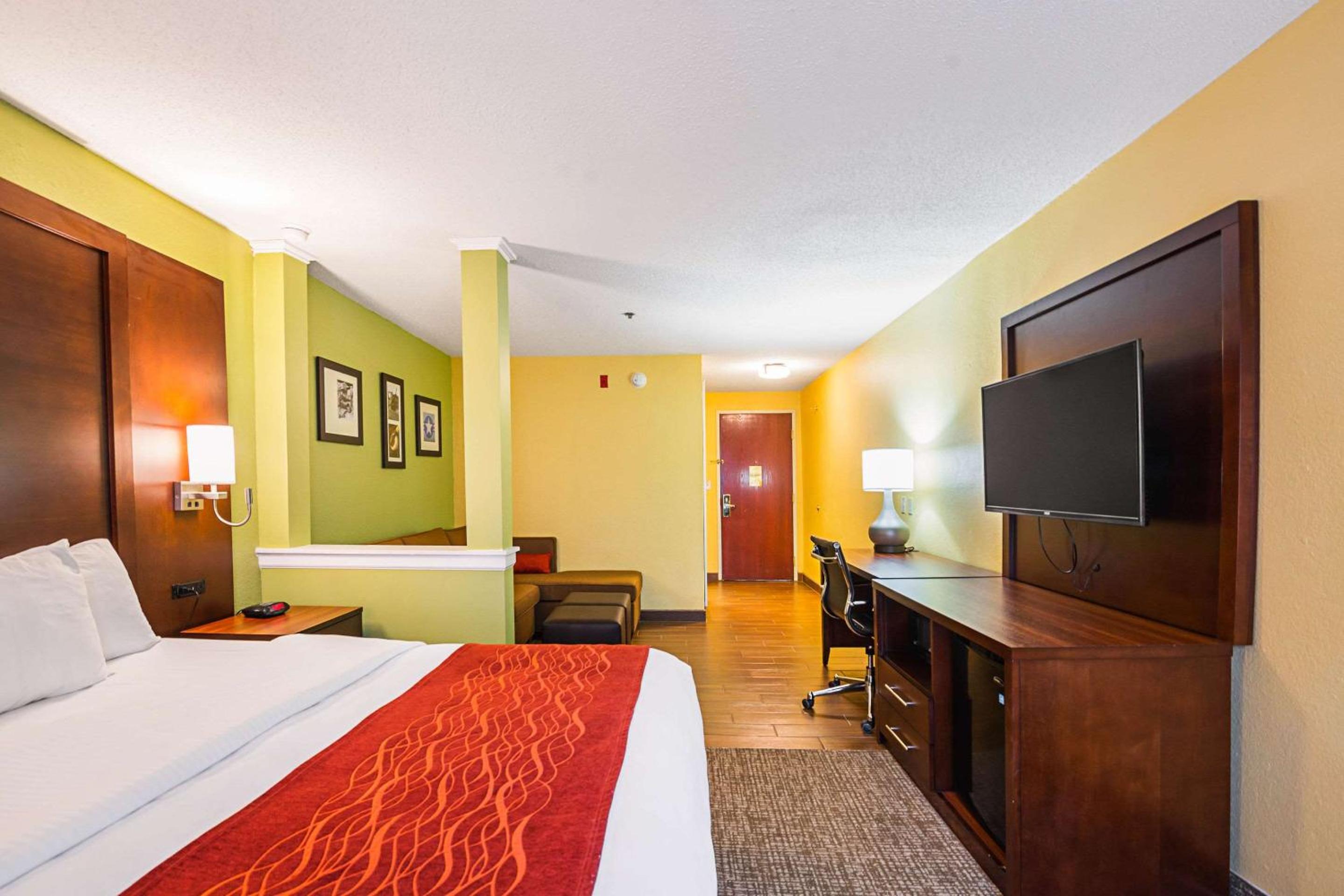 King Room - Disability Access/Non-Smoking - Photo 1