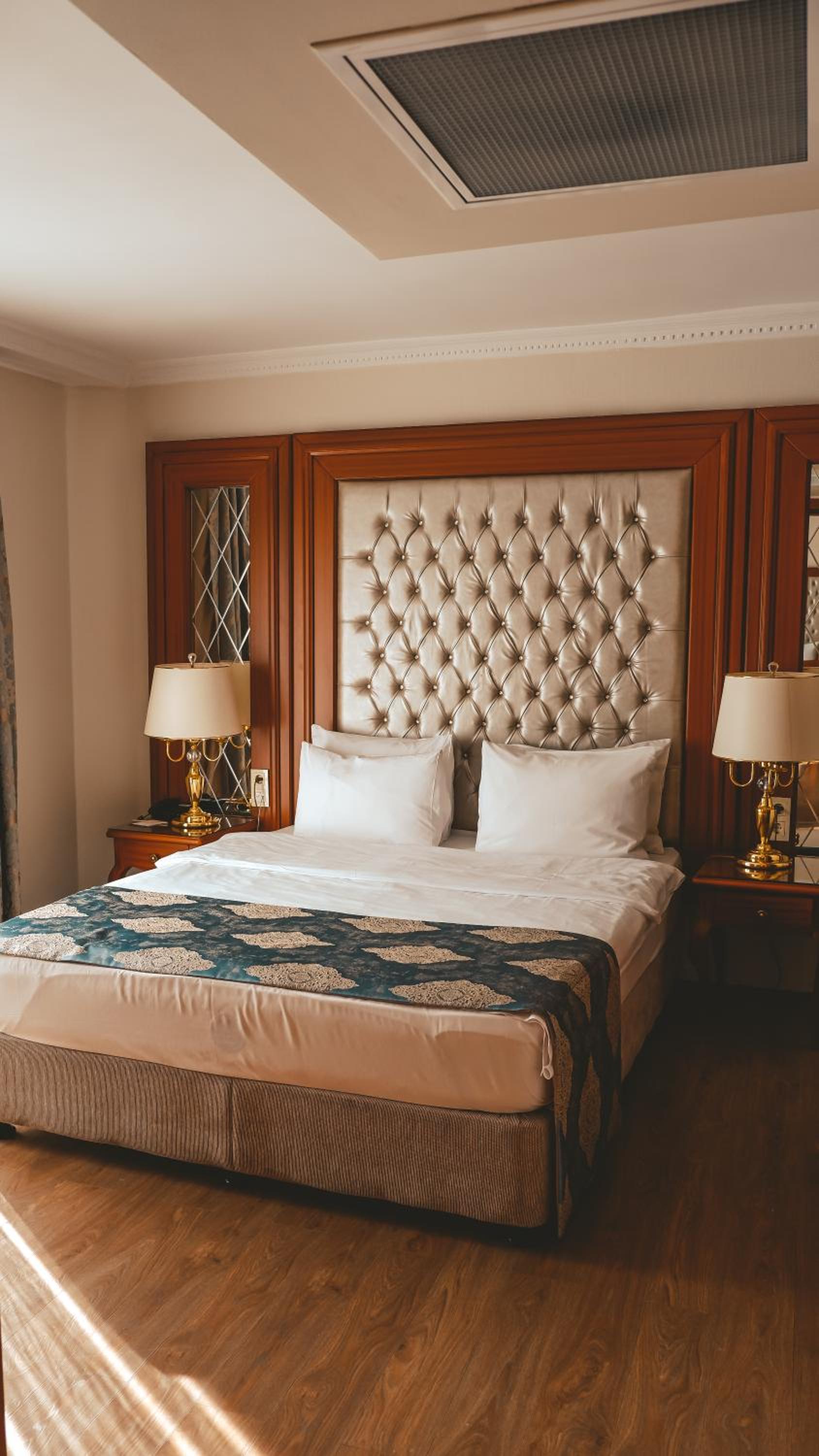 King Suite with Pool View photo 2
