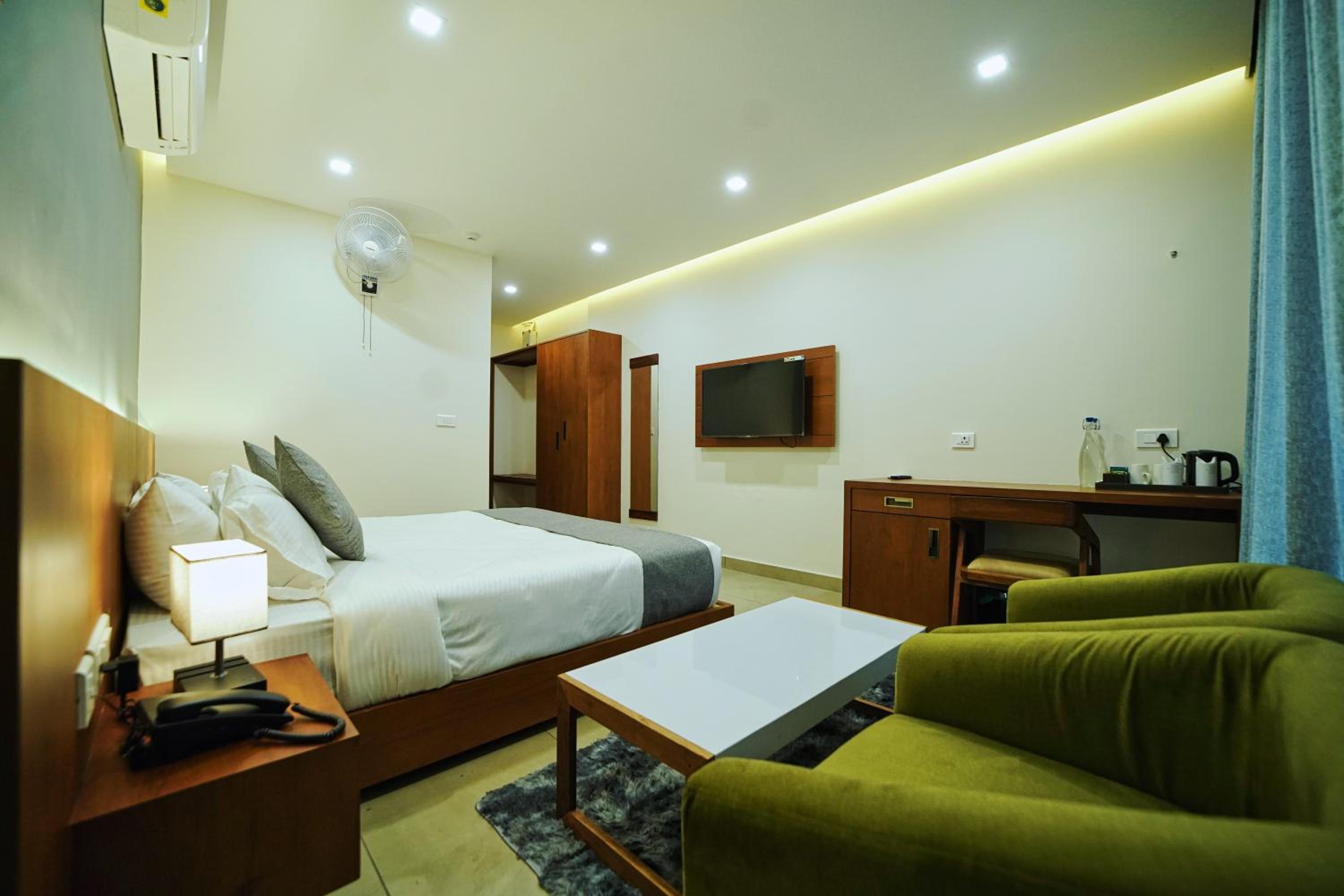 Deluxe Double Room photo 3