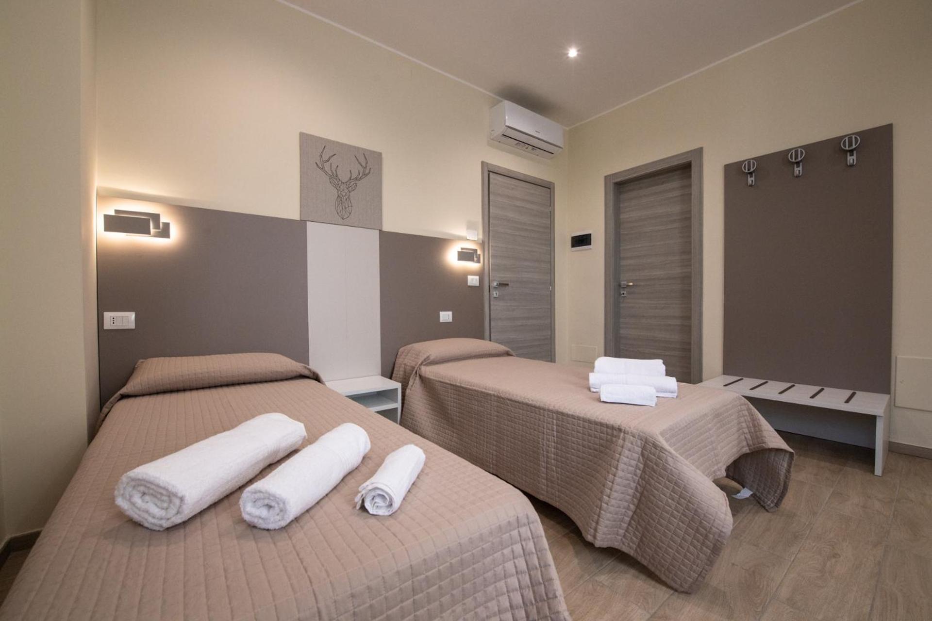 Standard Double Room - Photo 1