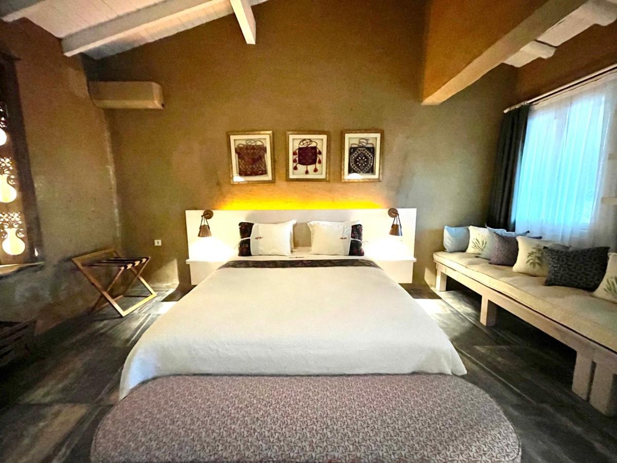 Suite with Spa Bath - Photo 1