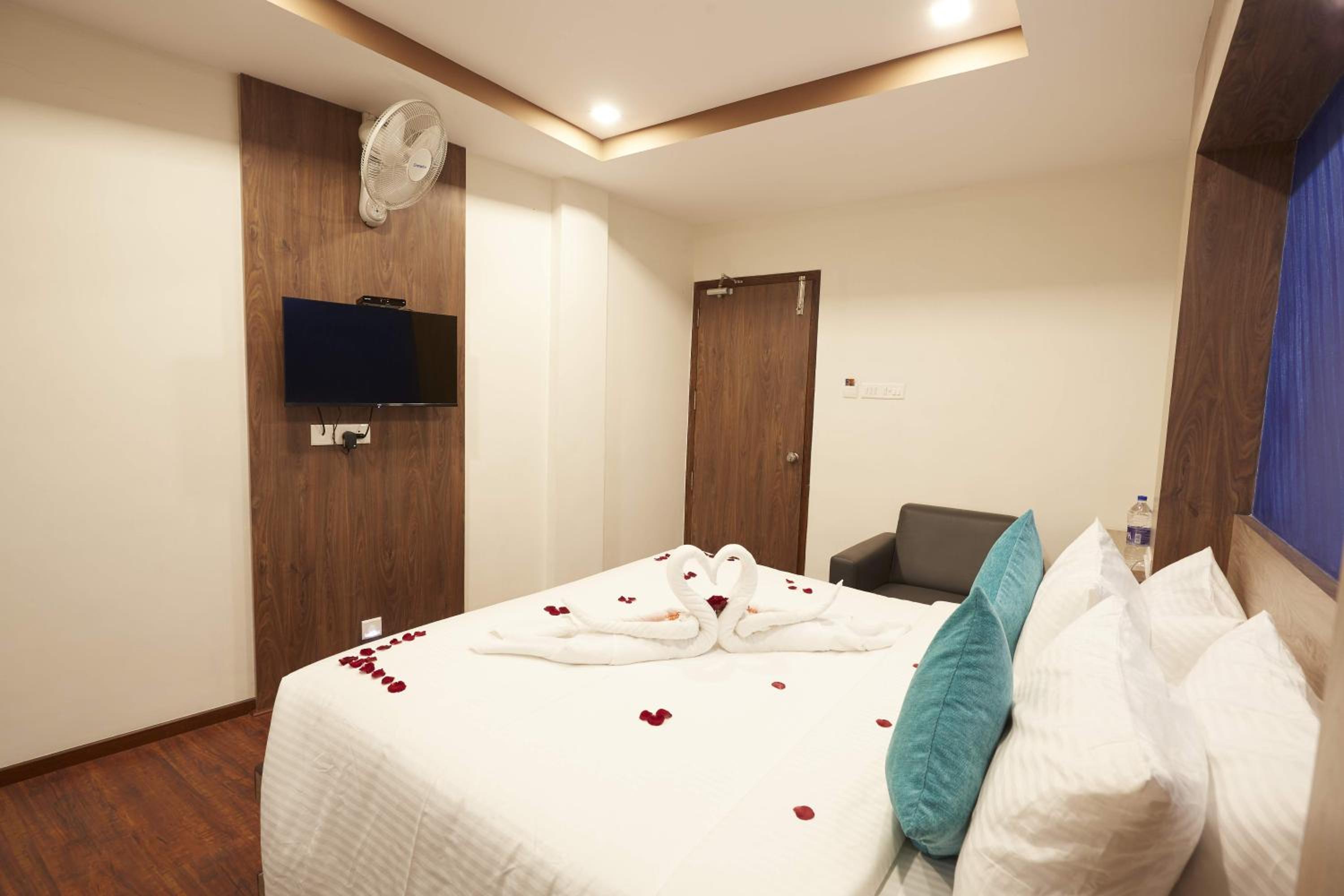 Deluxe Double Room - Photo 3