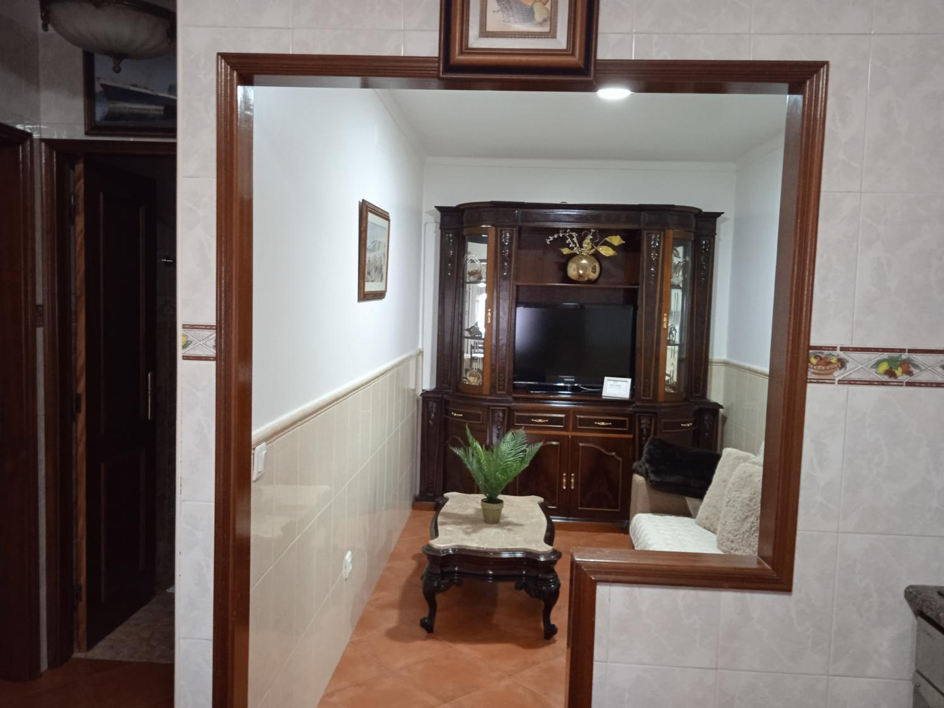 Two-Bedroom House - Photo 3