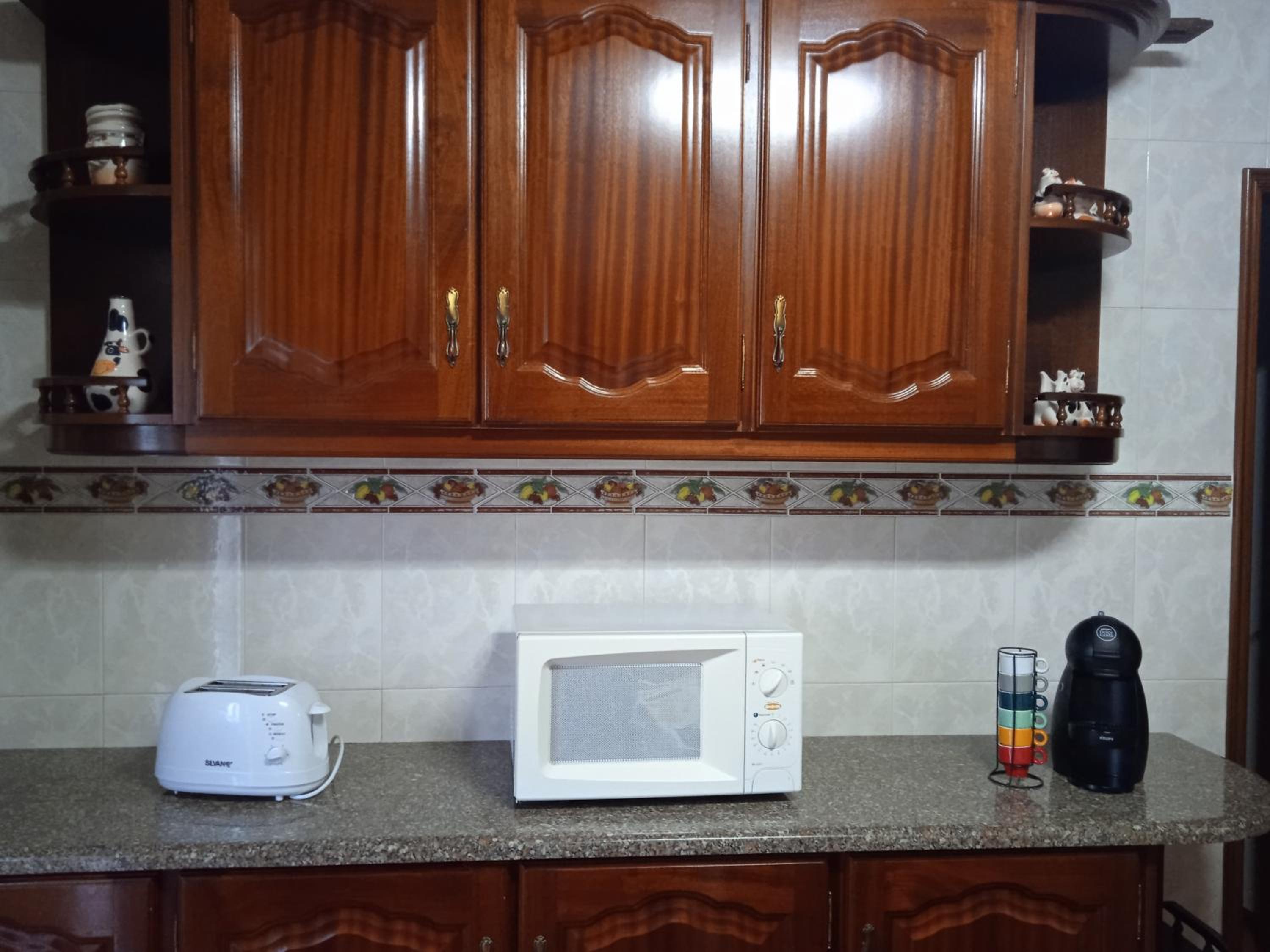 Two-Bedroom House - Photo 4