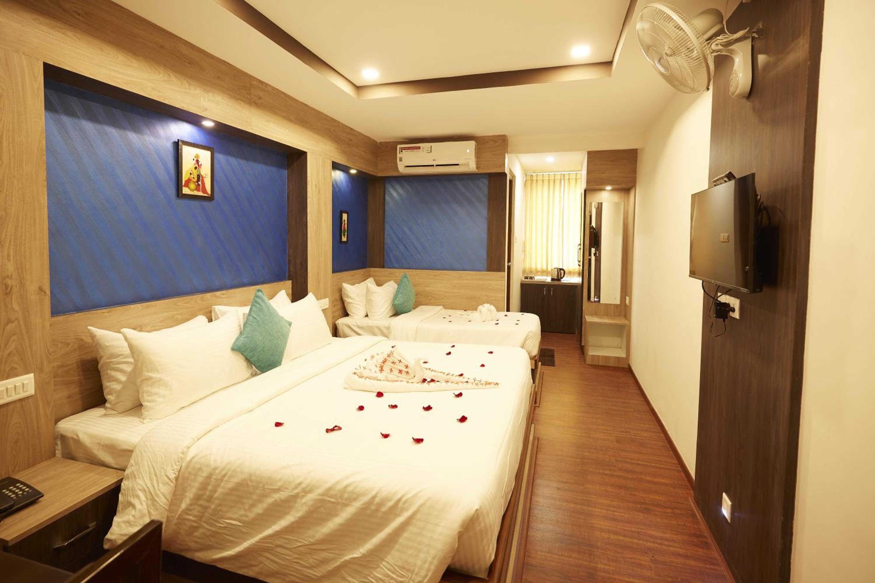 Deluxe Triple Room - Photo 1