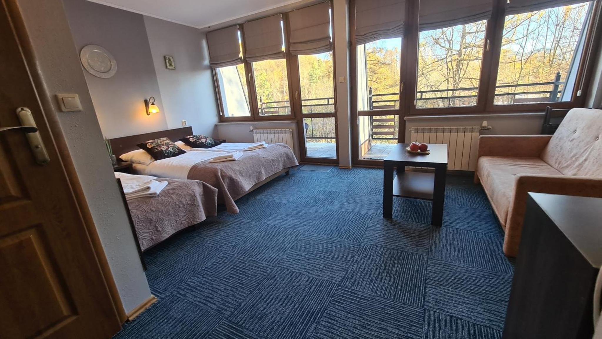 Triple Room with Balcony - Photo 4