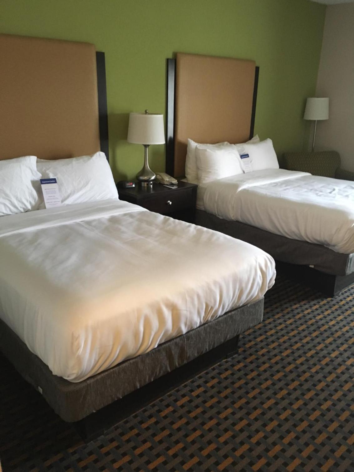 Double Room with Two Double Beds - Non-Smoking - Photo 2