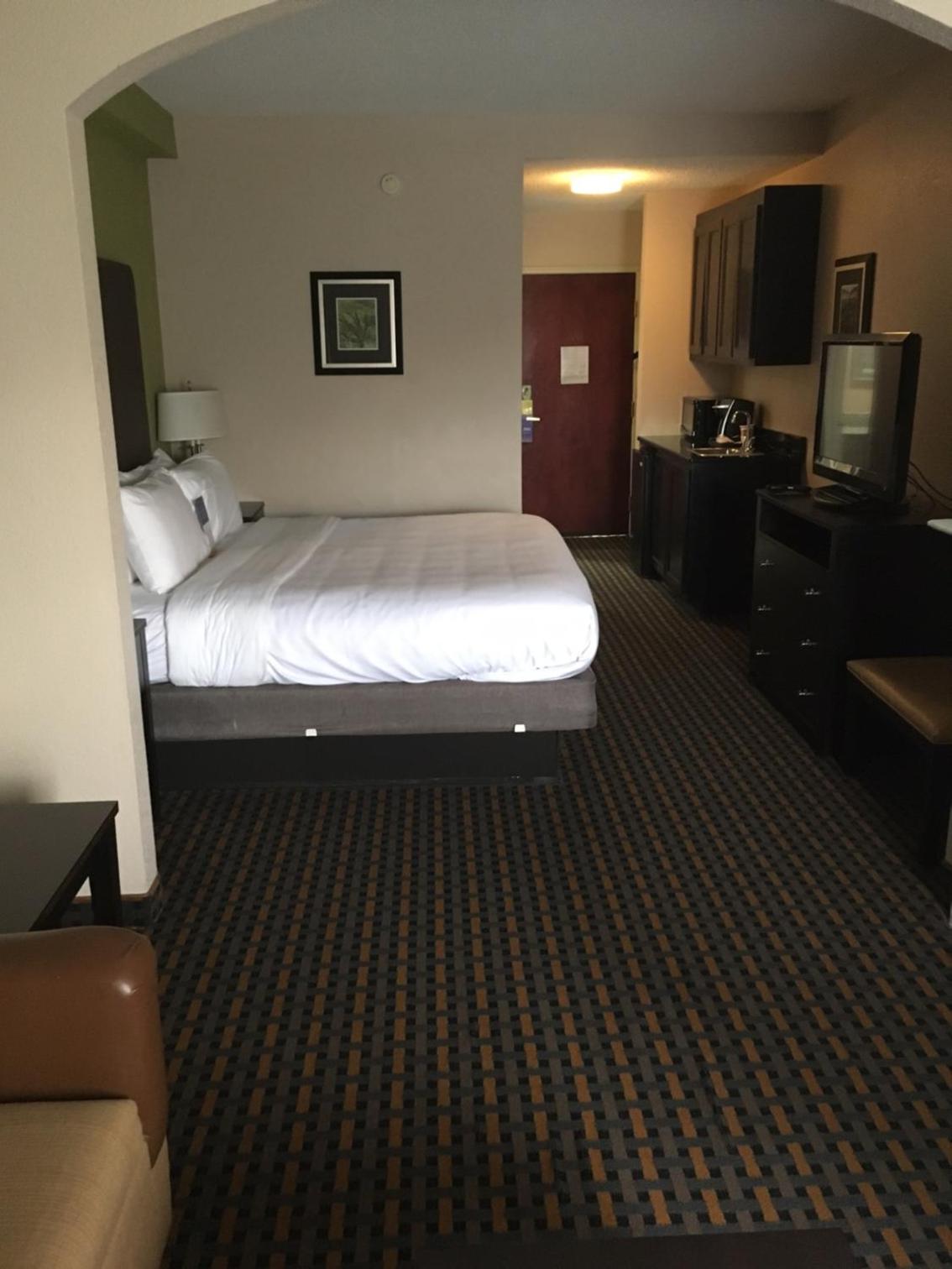 Standard King Room - Non Smoking - Photo 1