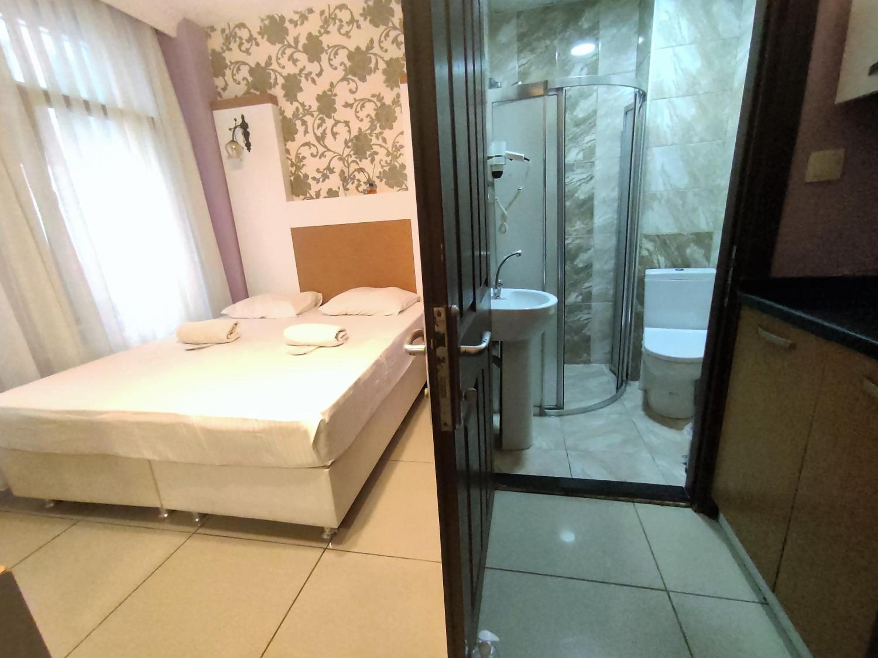 Standard Double Room photo 2