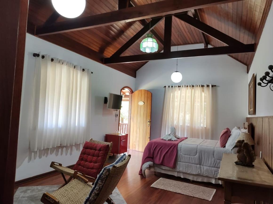 Deluxe Suite with Spa Bath photo 3