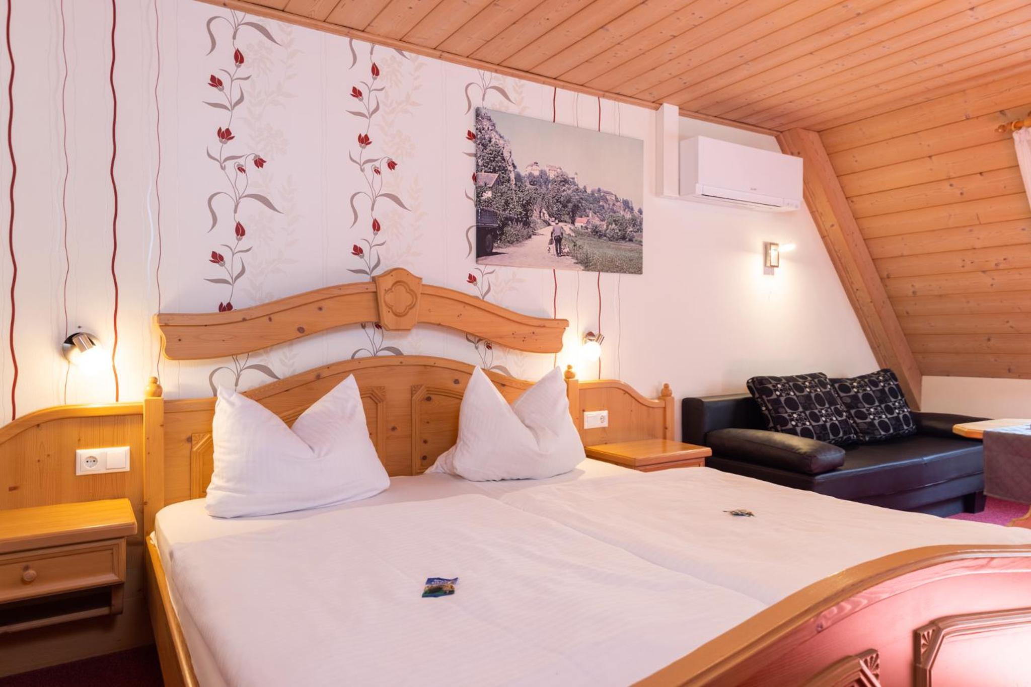 Comfort  Room photo 2