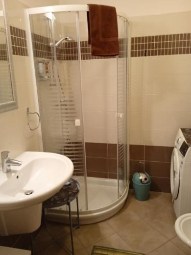 Quadruple Room with Bathroom - Photo 3