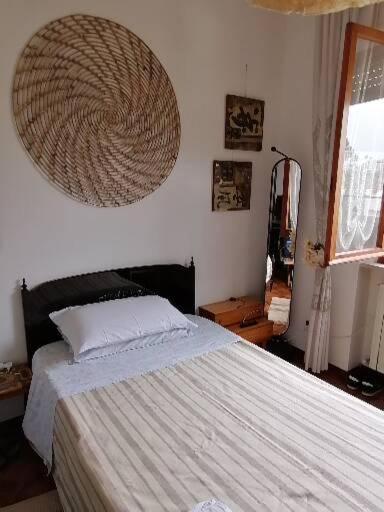 Double Room with Shared Bathroom photo 2