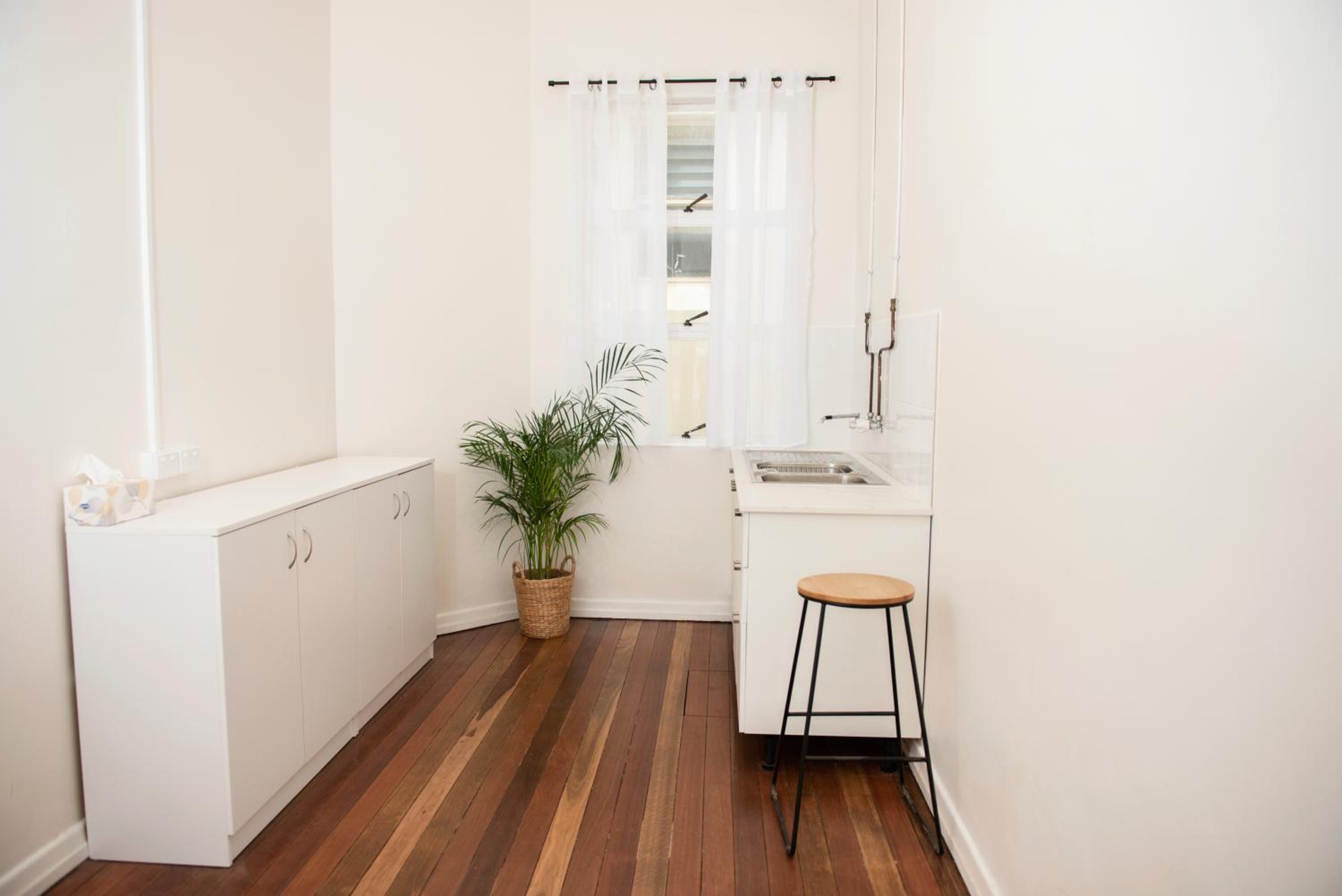 Double Room - Photo 5