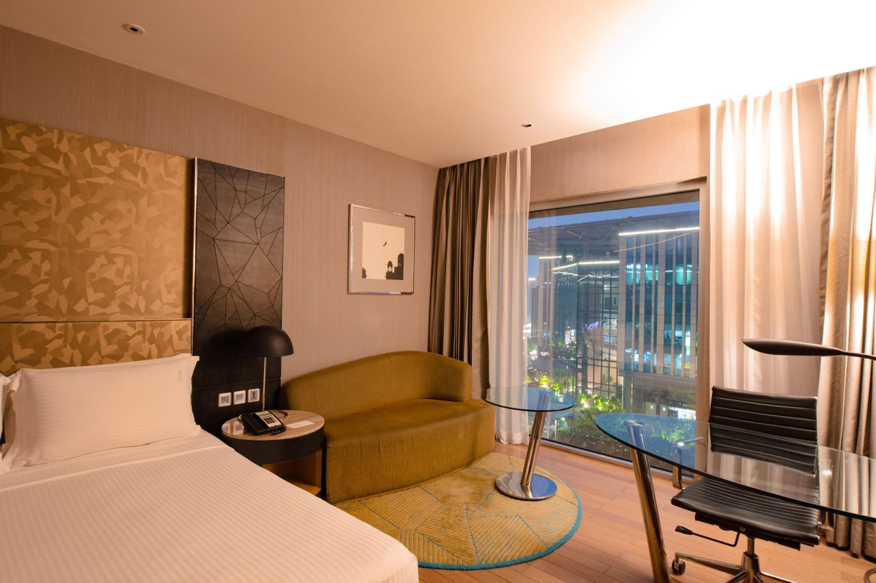 Premium Room thumbnail 5