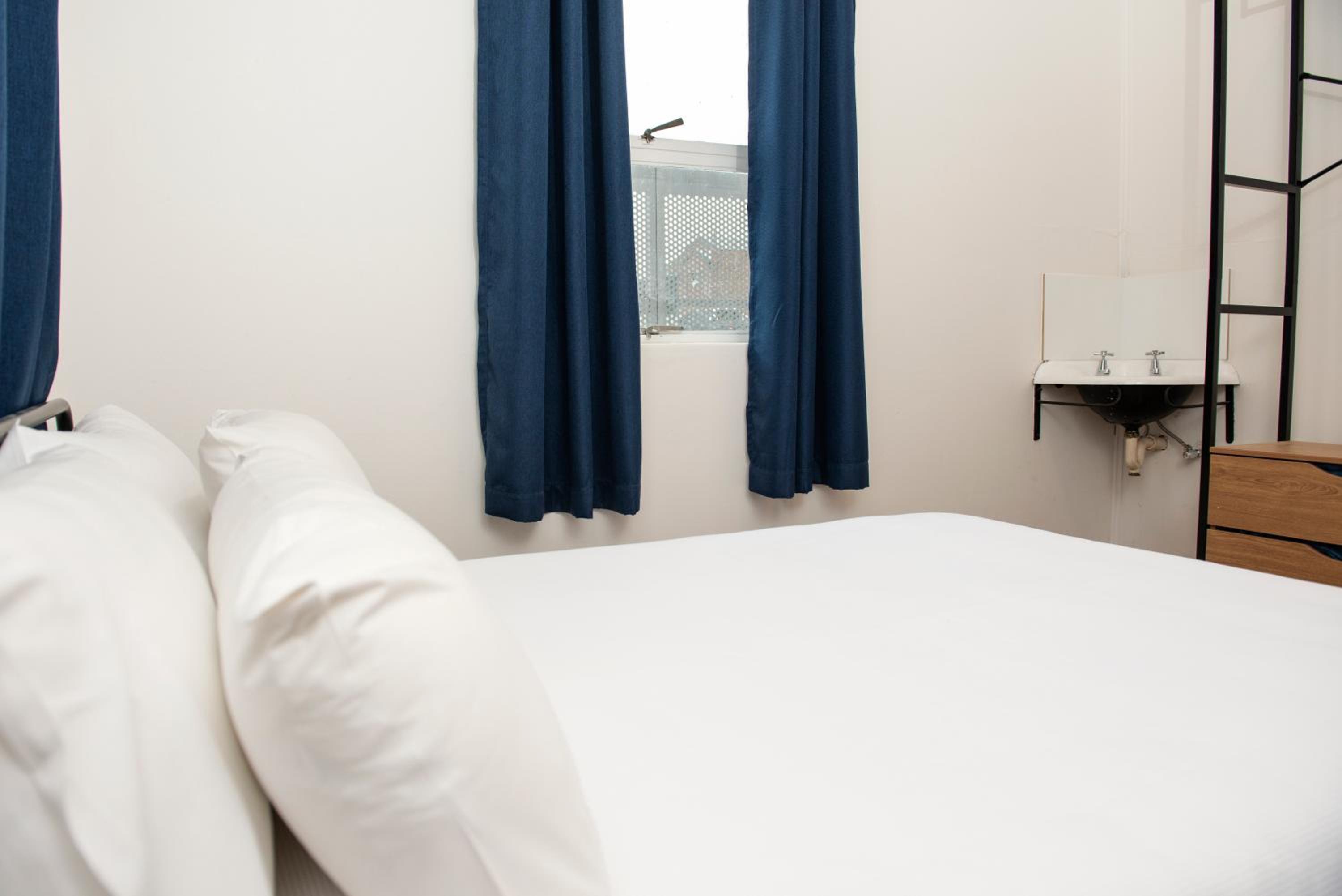 Double Room - Photo 13