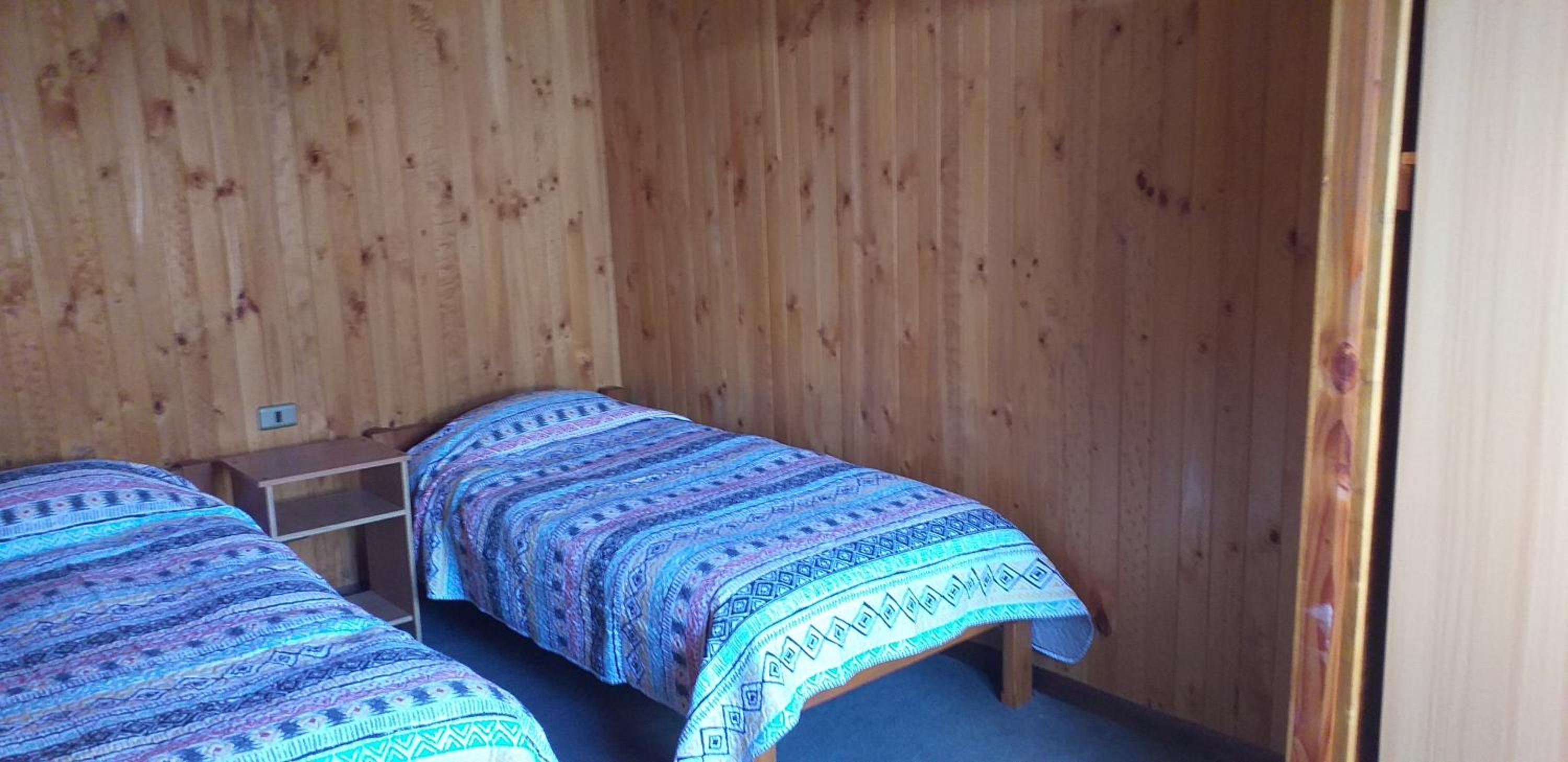 Economy Twin Room photo 1