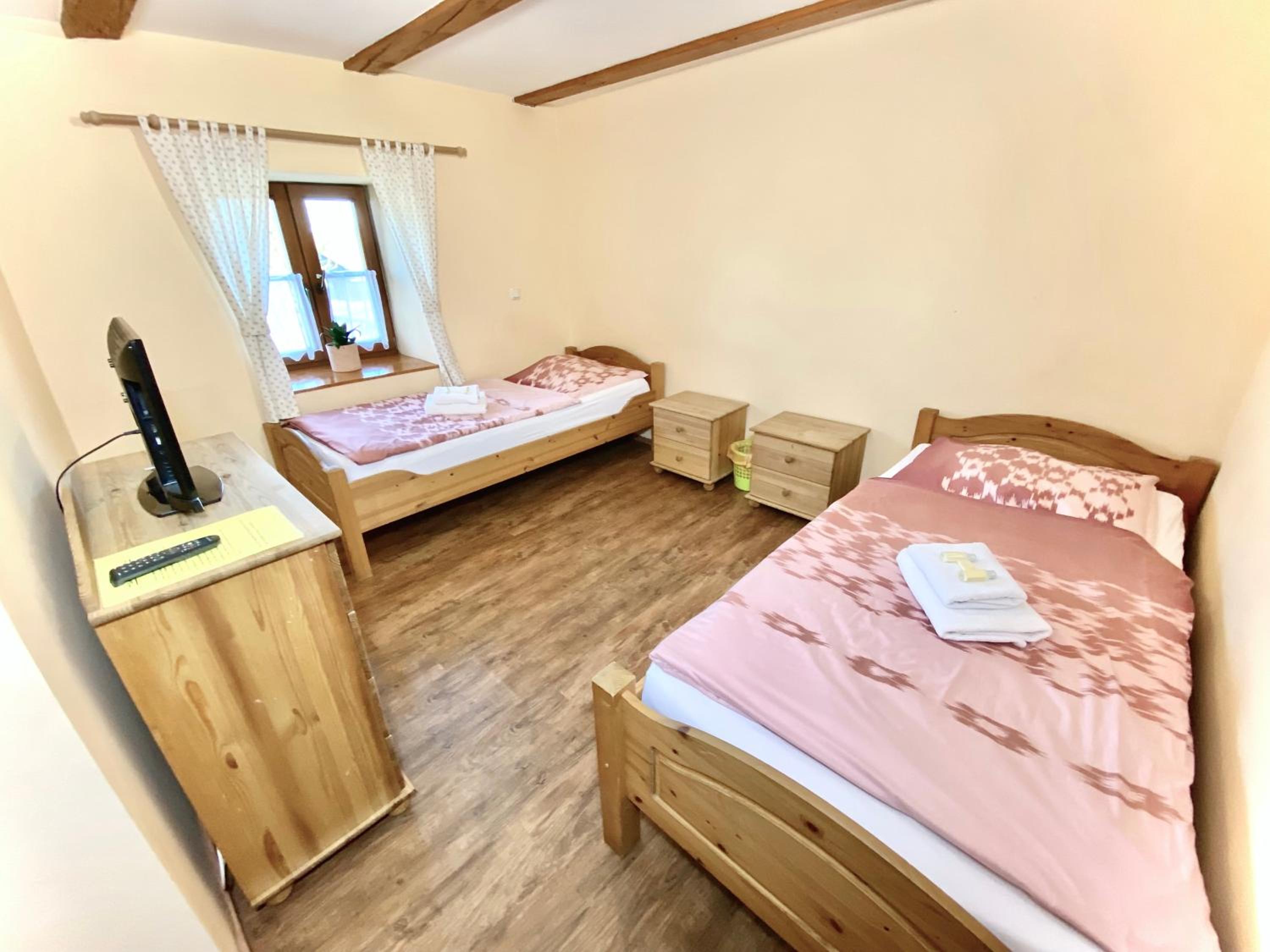 Twin Room - Photo 1