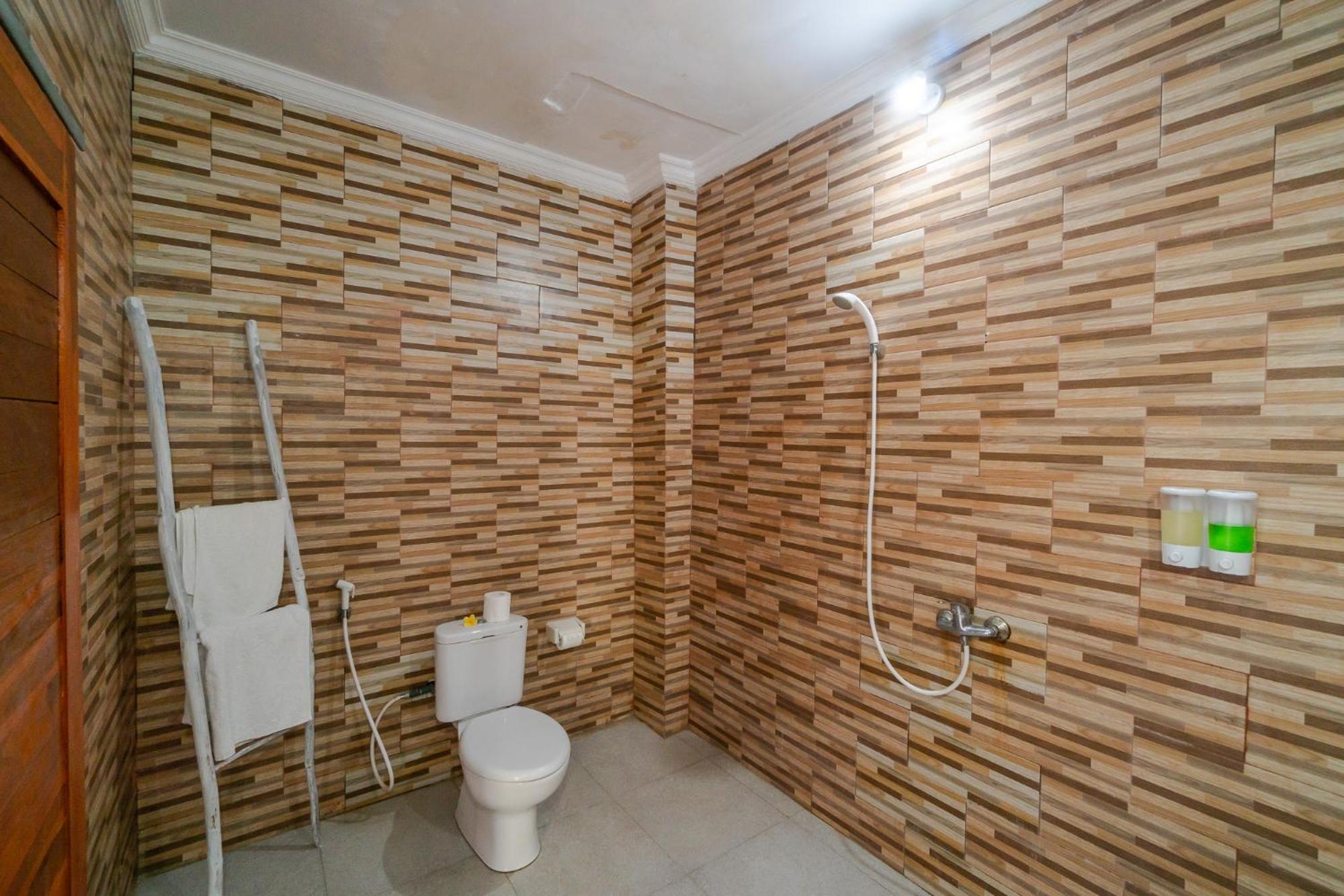 Queen Room - Photo 6