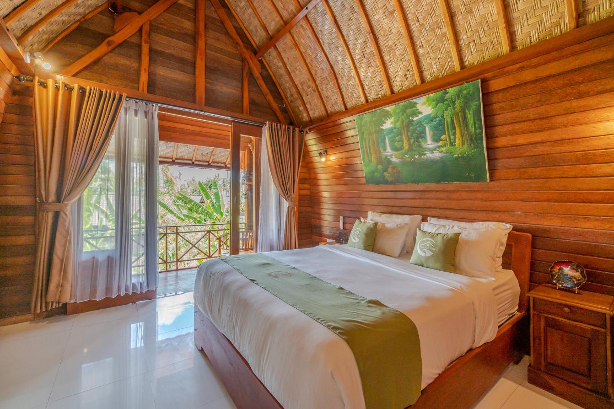Queen Room with Balcony photo 3