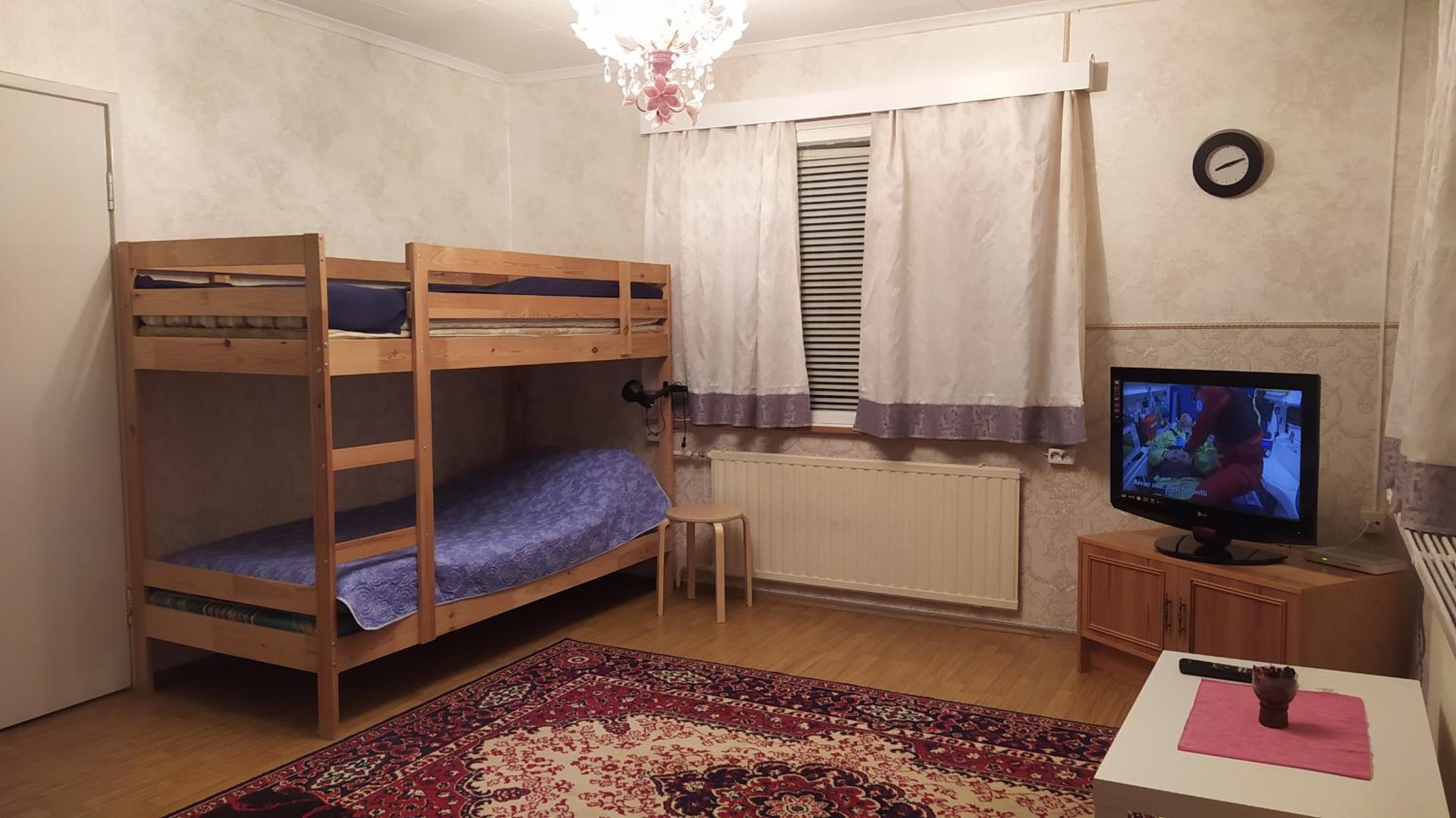 Standard Quadruple Room - Photo 8