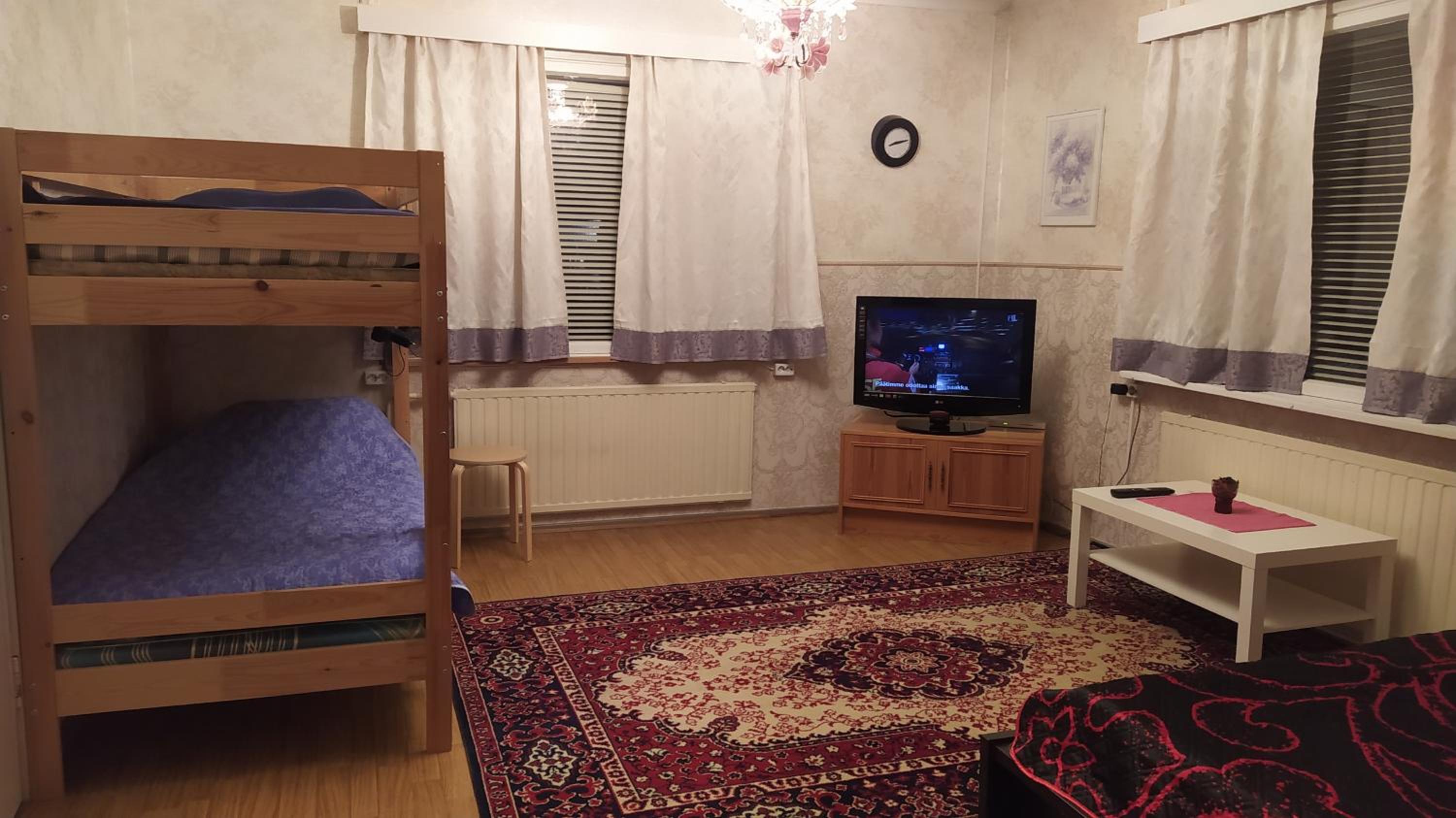 Standard Quadruple Room - Photo 10