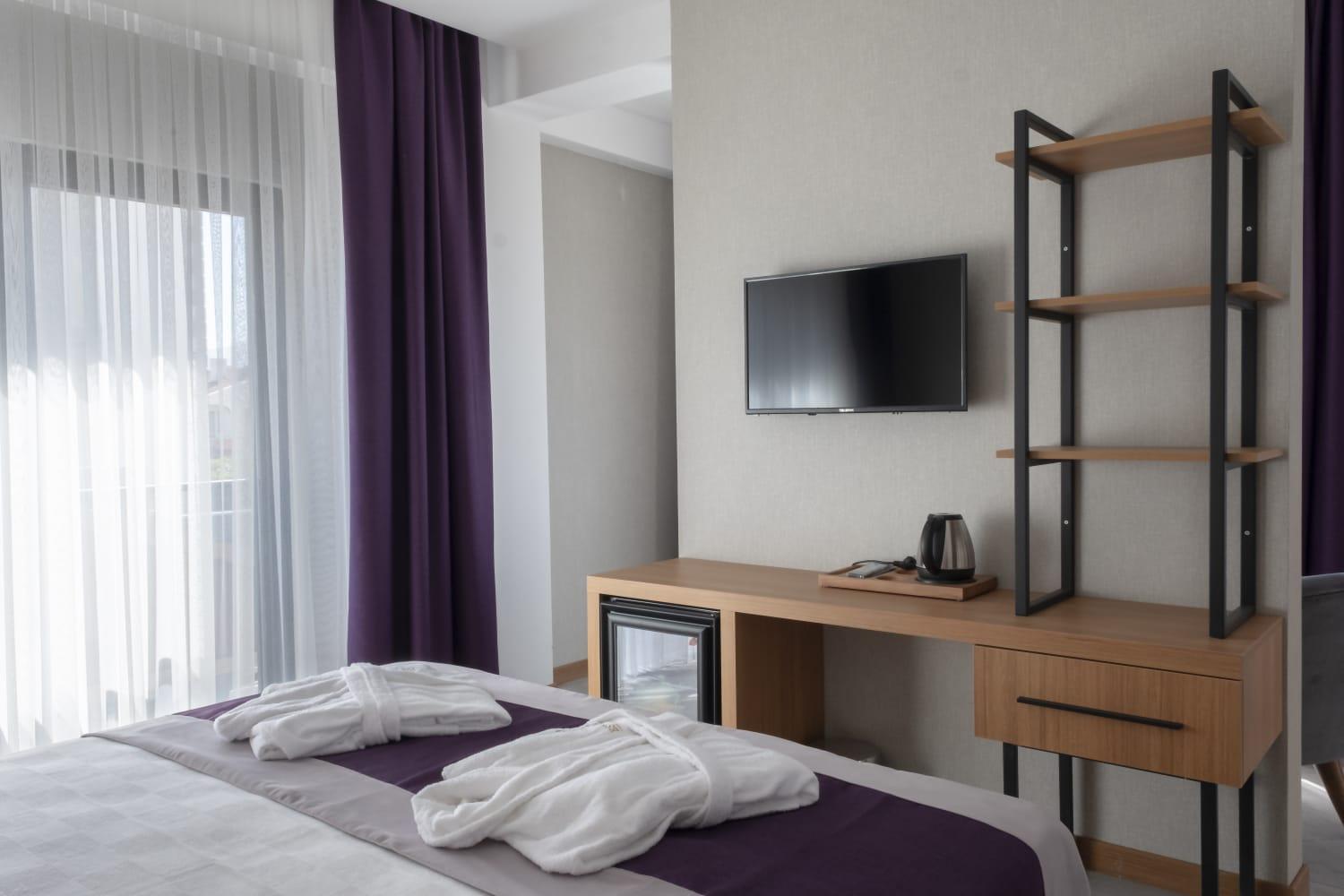 Standard Double Room - Photo 2