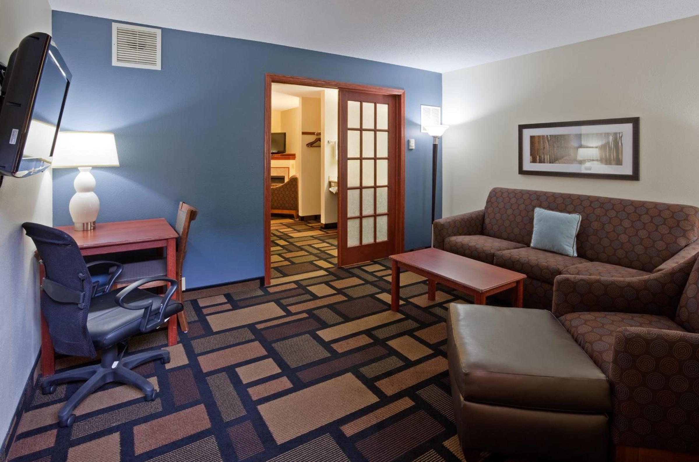 Premier One Bedroom King Suite - Non-Smoking