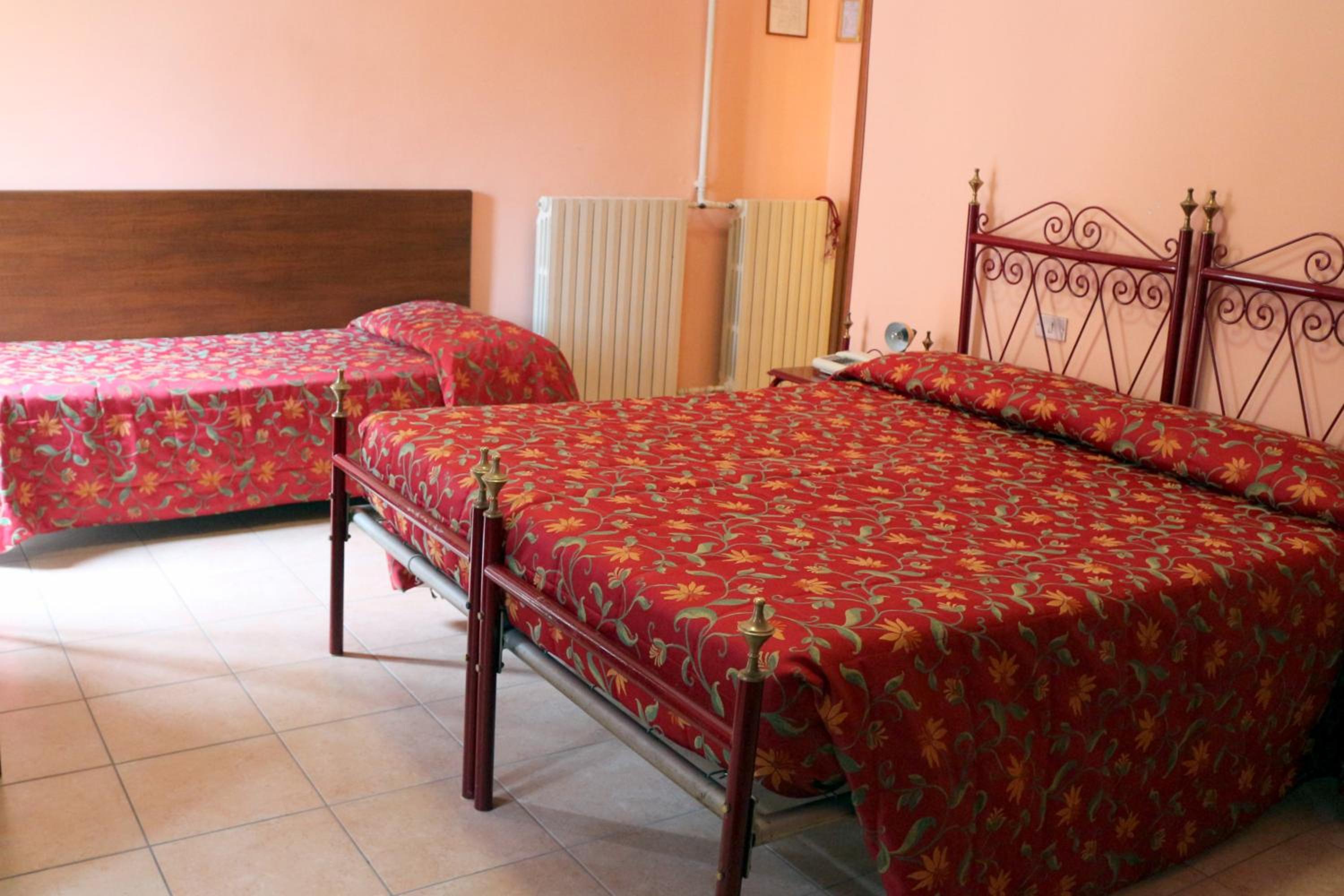 Standard Triple Room - Photo 8