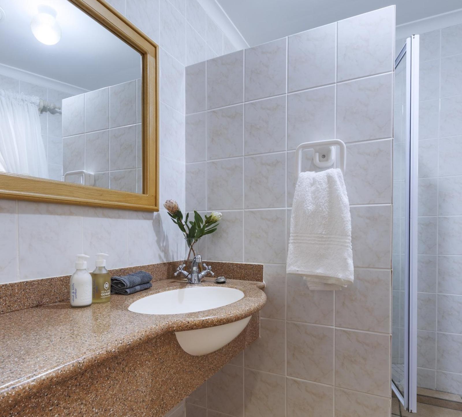 King or Twin Room with Sea View photo 2
