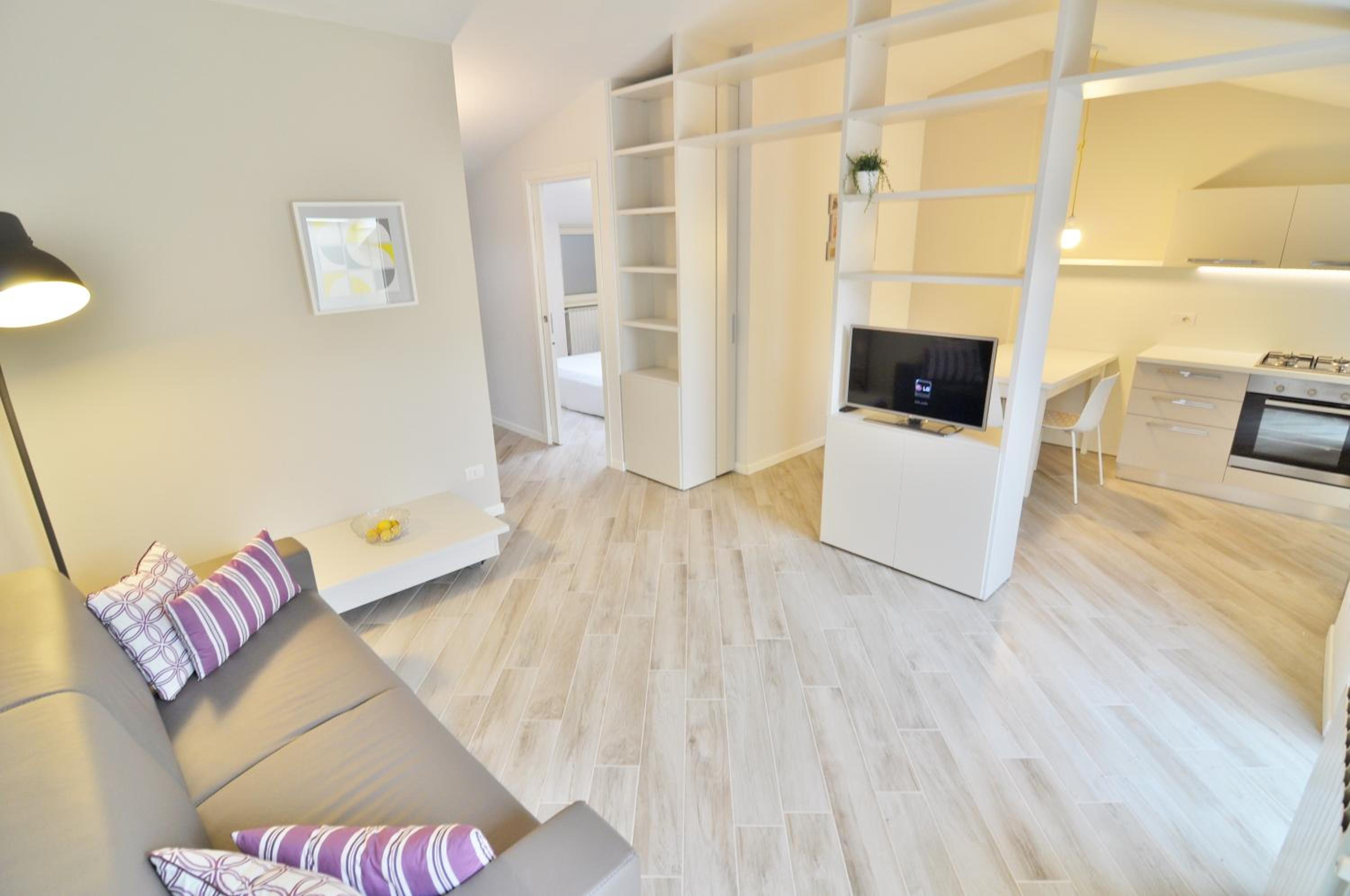 One-Bedroom Apartment - Penthouse - Separate Building 