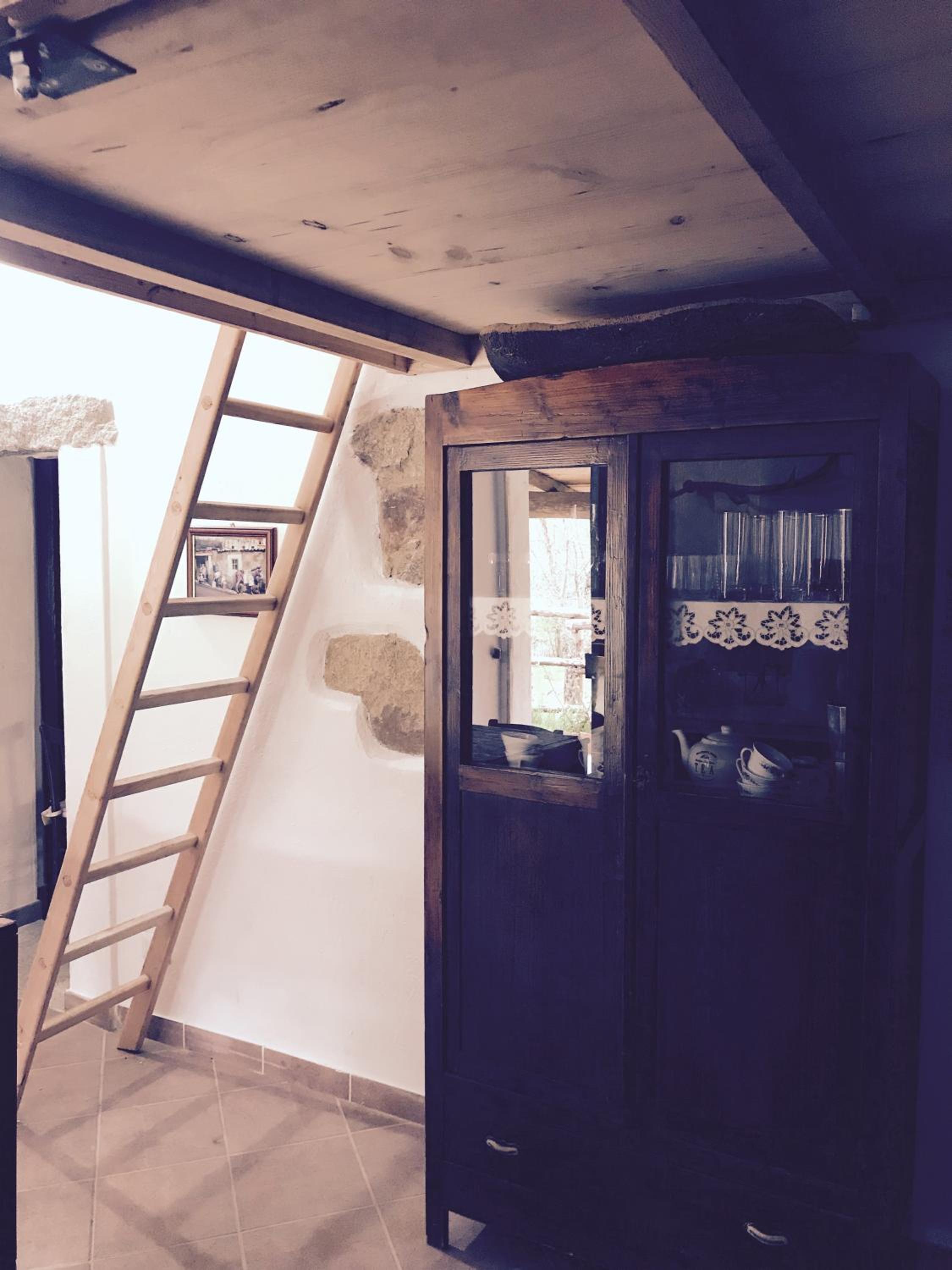 One-Bedroom House - Photo 31
