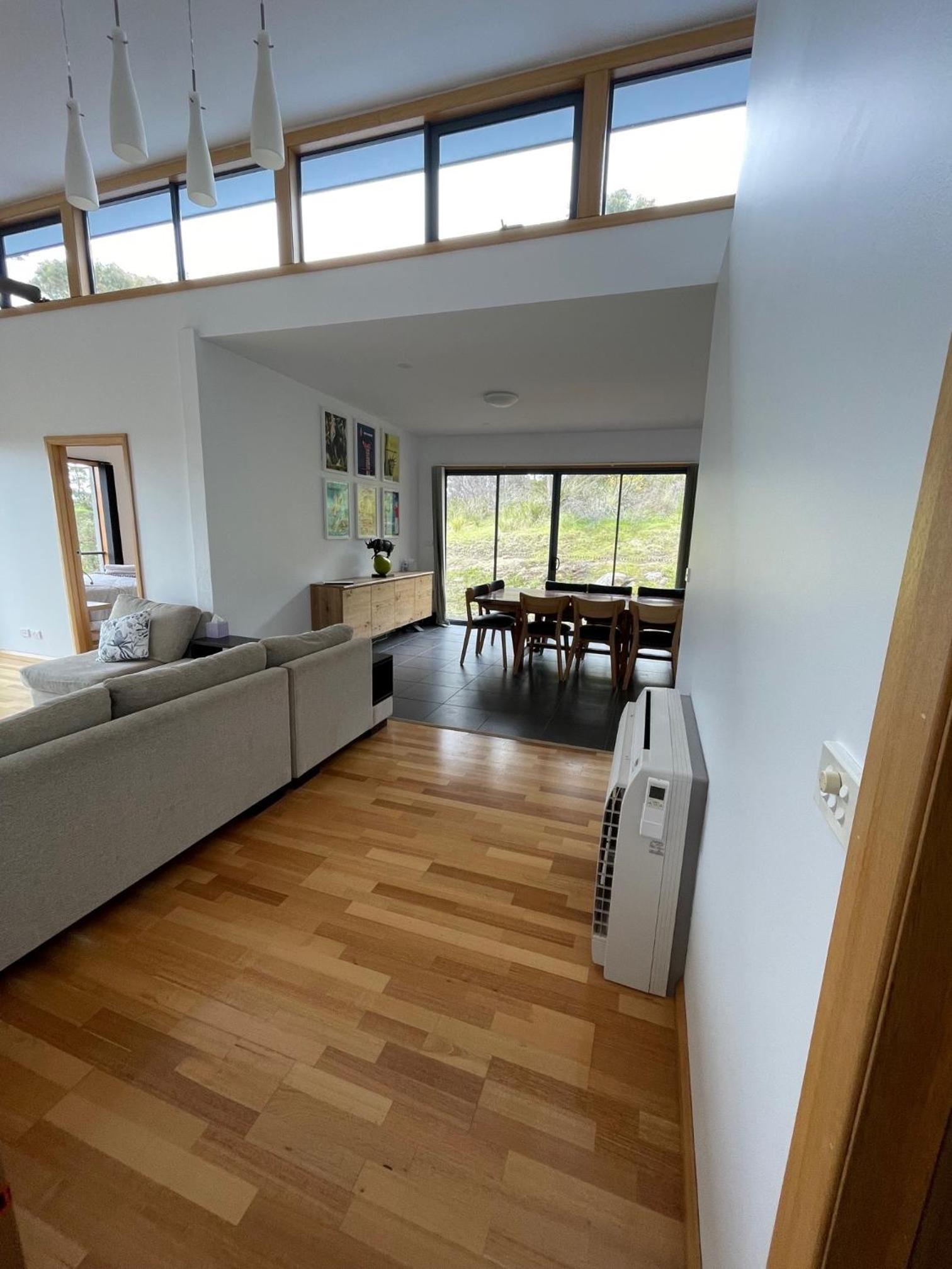 Three-Bedroom House photo 2